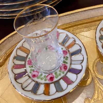 Çizgili Renkli Gold Detaylı El Boyama 6 Kişilik Çay Tabağı Takımı