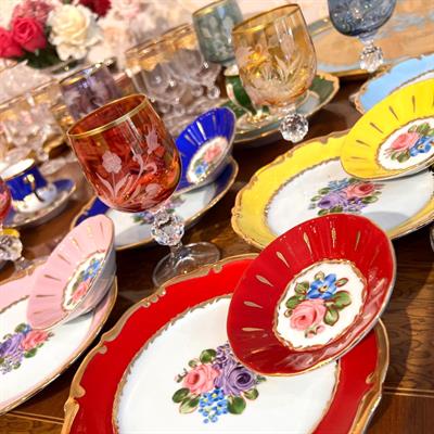 Renkli Çiçek Desenli El Boyama 6 Kişilik Çay Tabağı Takımı