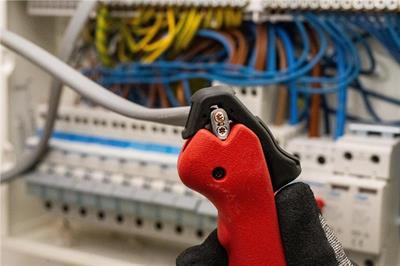 Milwaukee Kablo Soyucu - Çok Amaçlı  4 İn 1 T4932498270