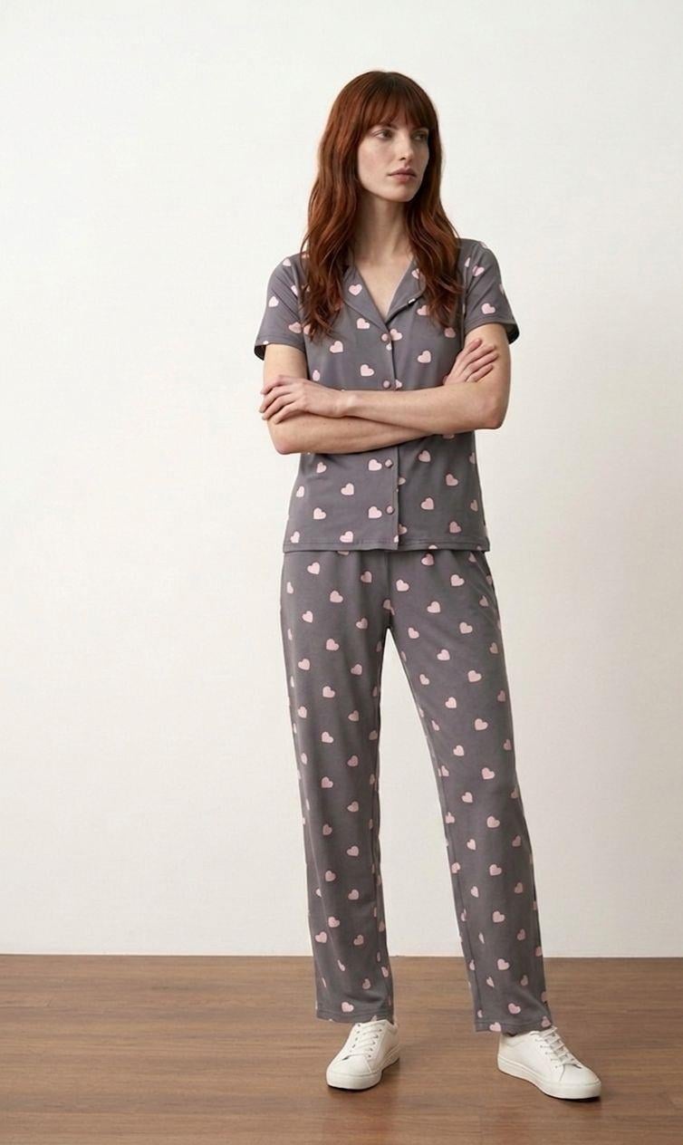 Düğmeli Pijama Takımı Büyük Kalp Gri