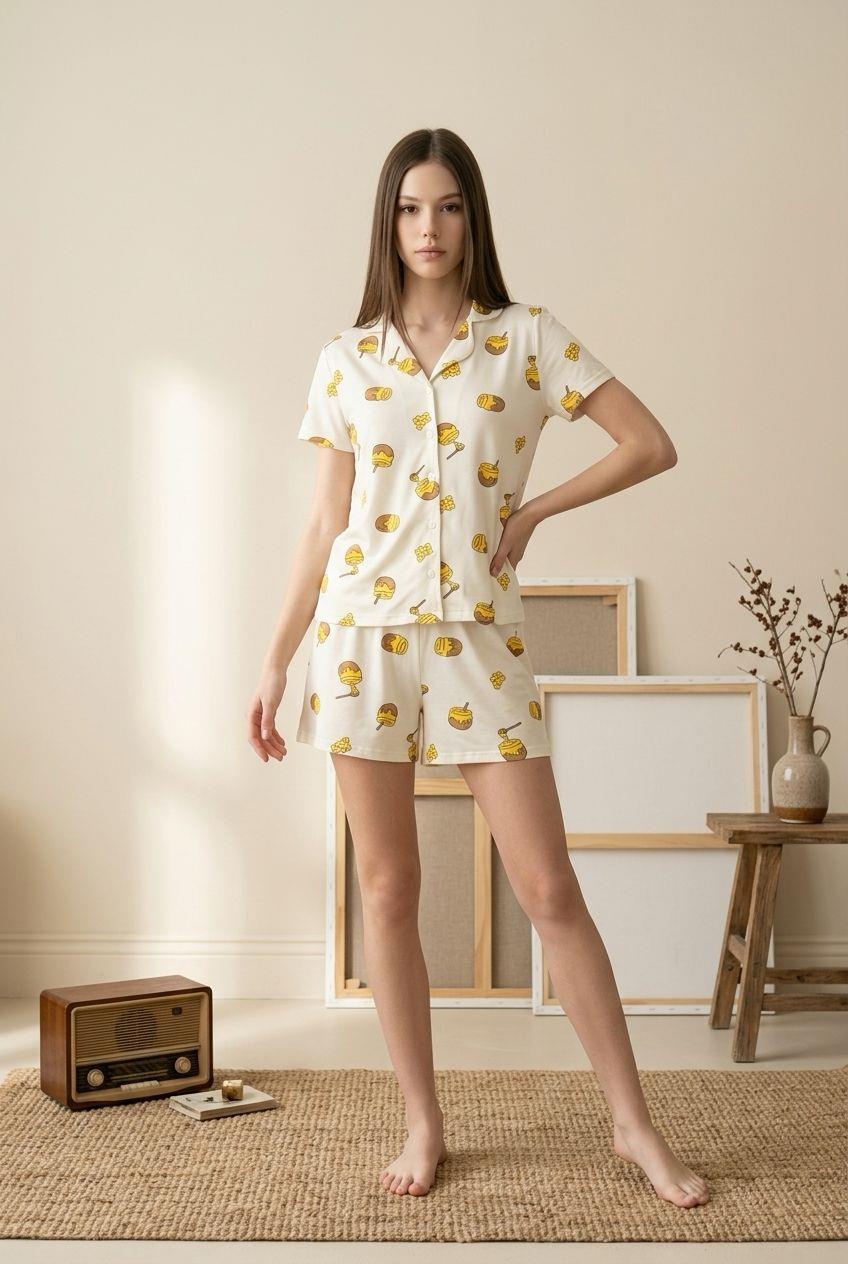 Düğmeli Şortlu Pijama Takımı Bal Kavanozu