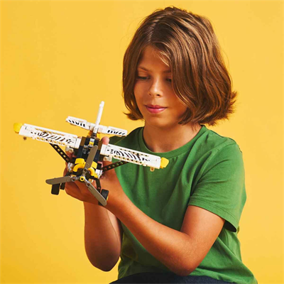 LEGO Technic Arazi Uçağı 42198 - 8 Yaş ve Üzeri Çocuklar için Koleksiyonluk Yaratıcı Oyuncak Yapım Seti