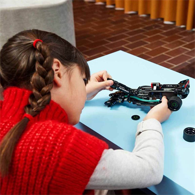 Lego Technic Mercedes AMG F1 W14 E Performance Pull-Back 42165
