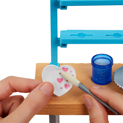 Mattel Barbienin Sanat Atölyesi Oyun Seti HCM85