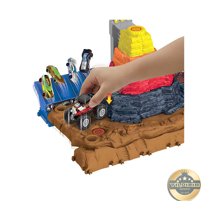 Mattel Hot Wheels Monster Trucks HNB96 Muhteşem Çarpışma Arena