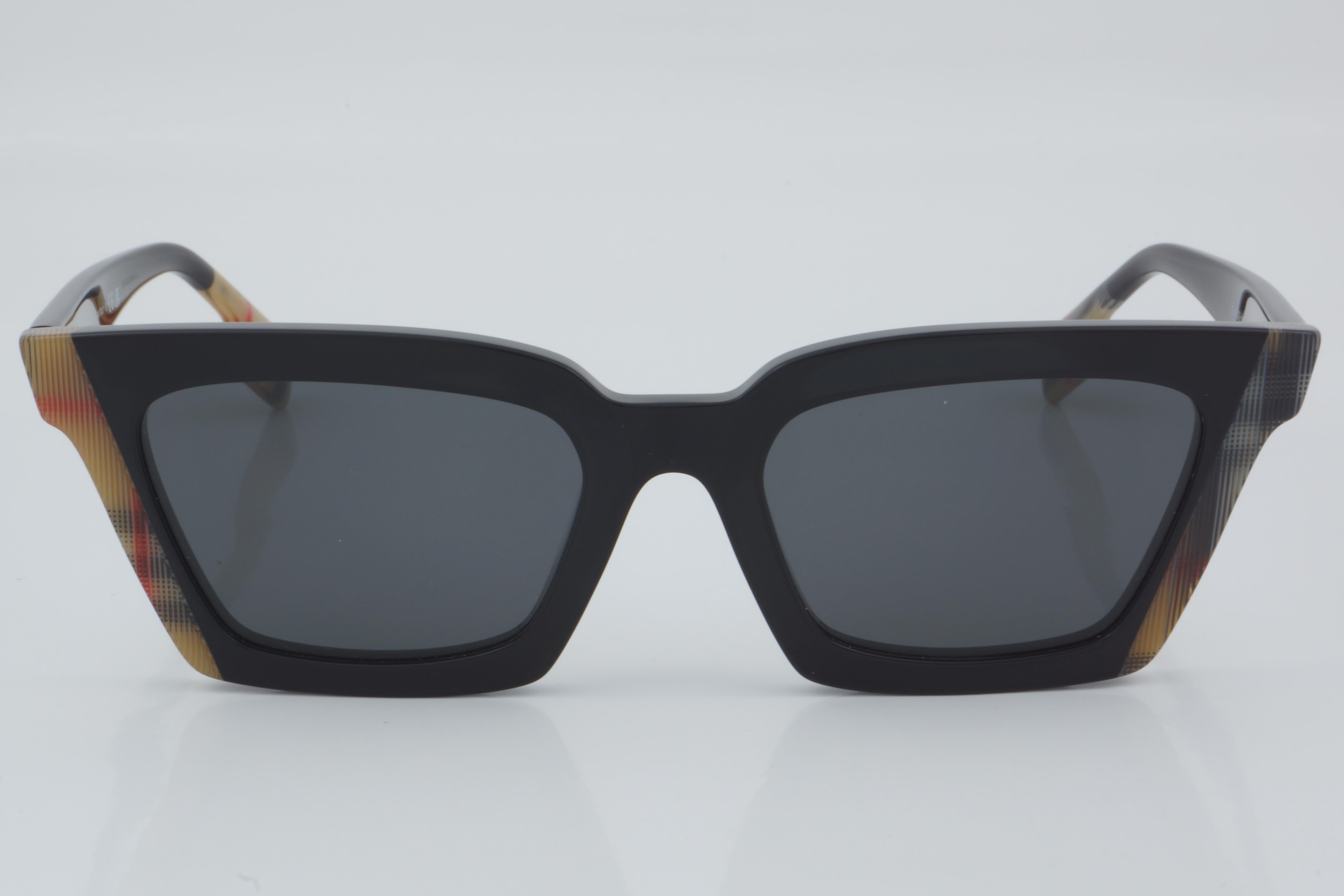 Burberry BE 4392-U 4055/87 52 - 01 Güneş Gözlüğü