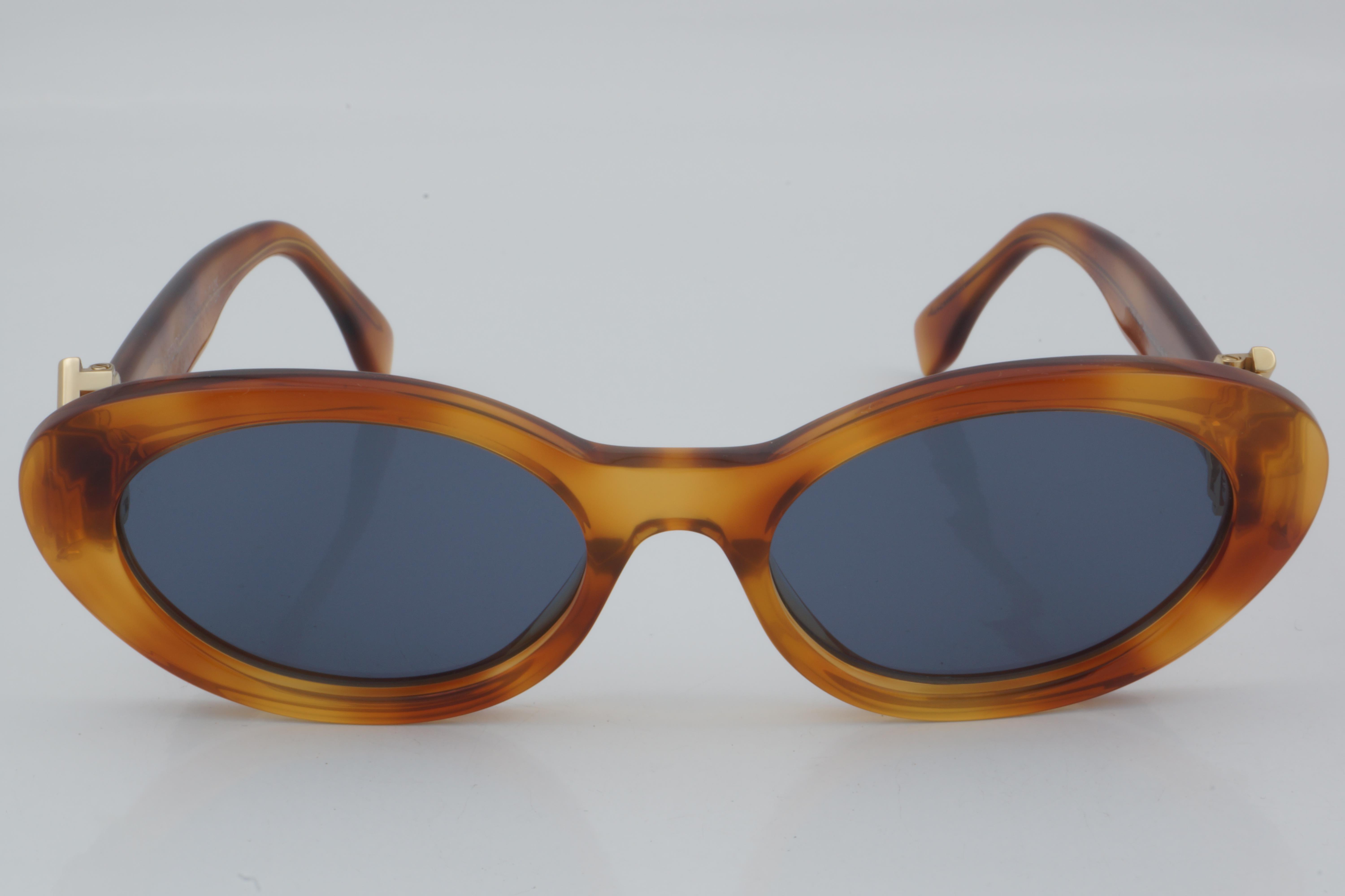 Fendi FE 40140U 56V 53 - 01 Güneş Gözlüğü