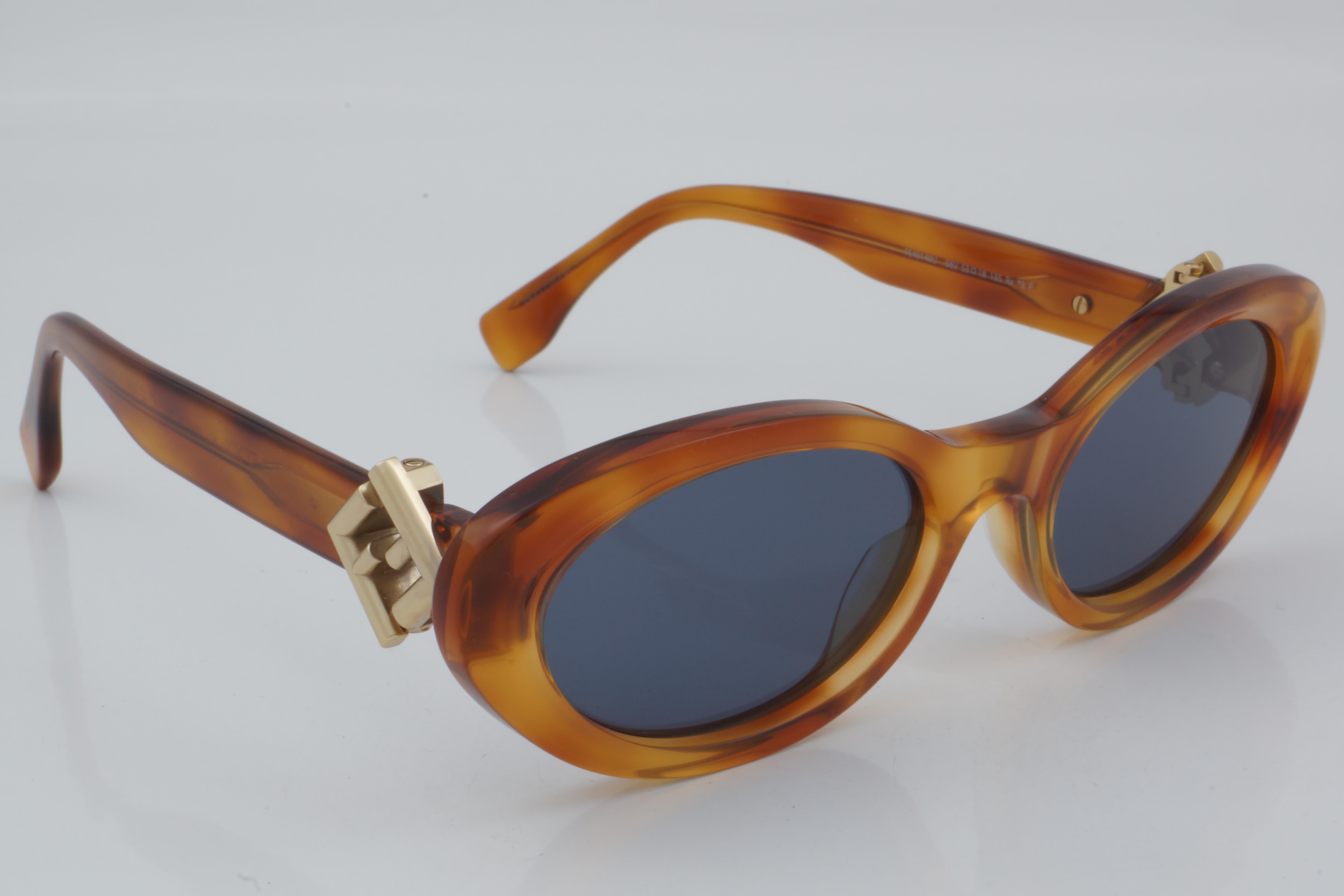 Fendi FE 40140U 56V 53 - 01 Güneş Gözlüğü