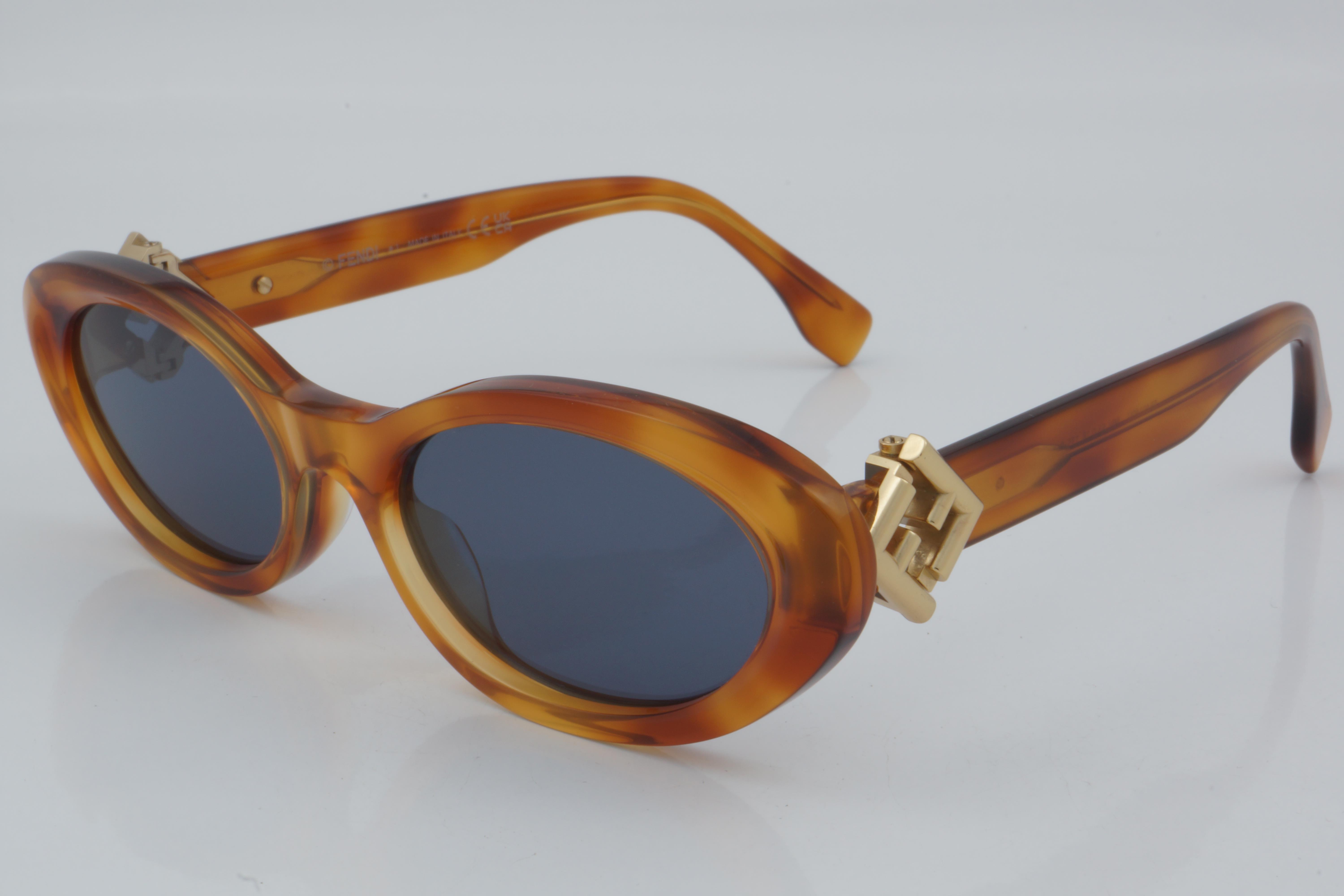 Fendi FE 40140U 56V 53 - 01 Güneş Gözlüğü