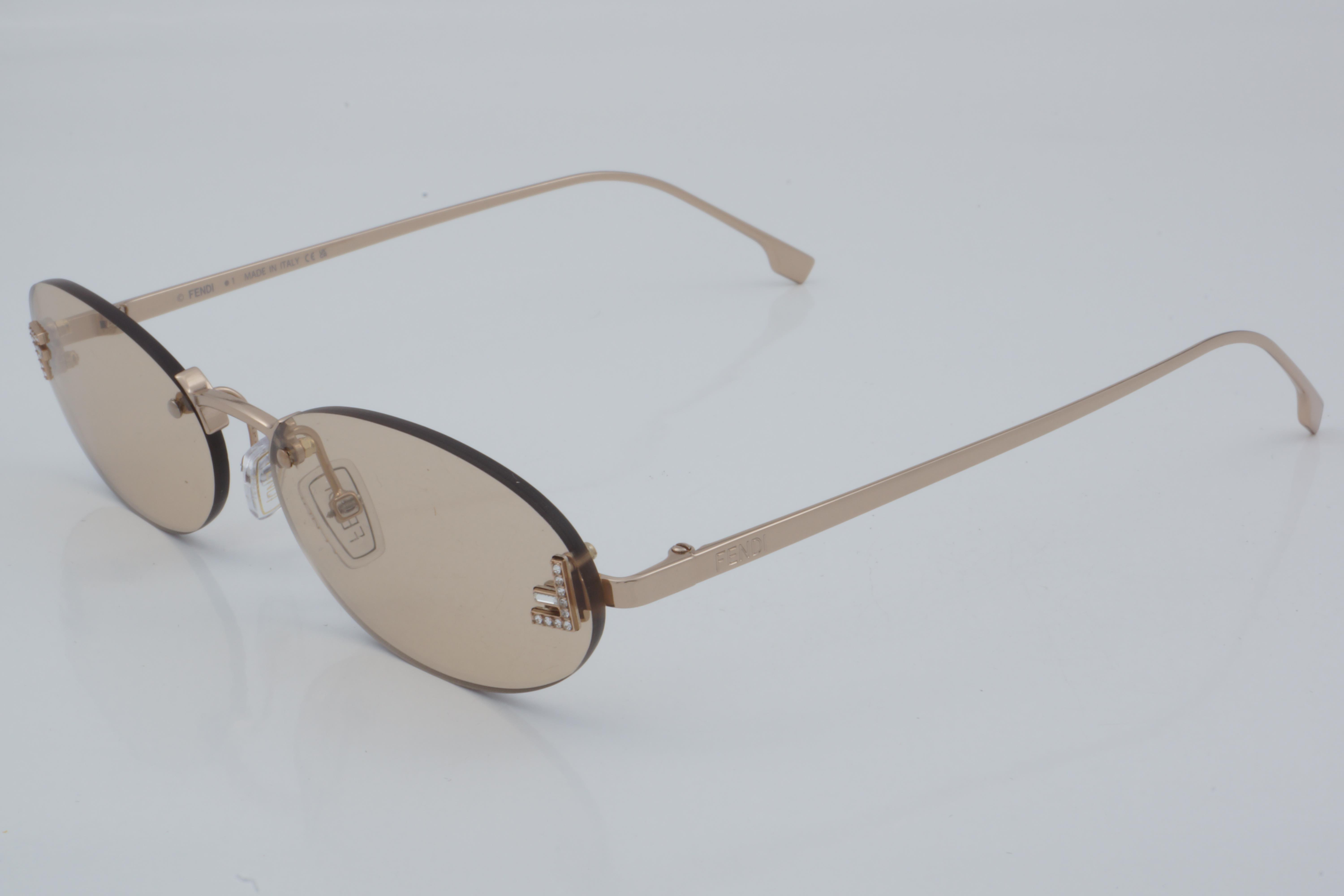 Fendi FE 4075US 28Y 54 - 01 Güneş Gözlüğü