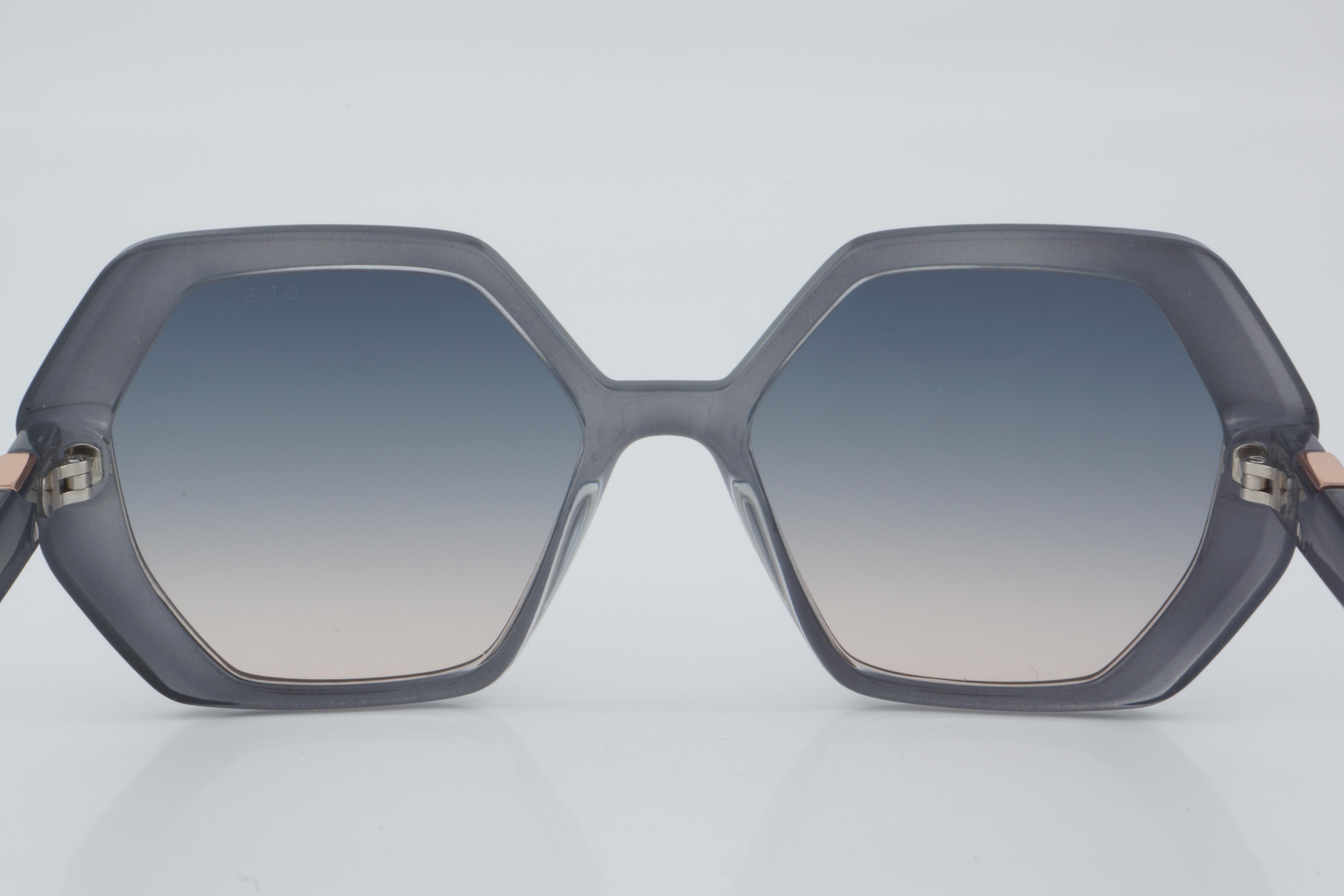 Guess GU 7879 20W 54 - 01 Güneş Gözlüğü