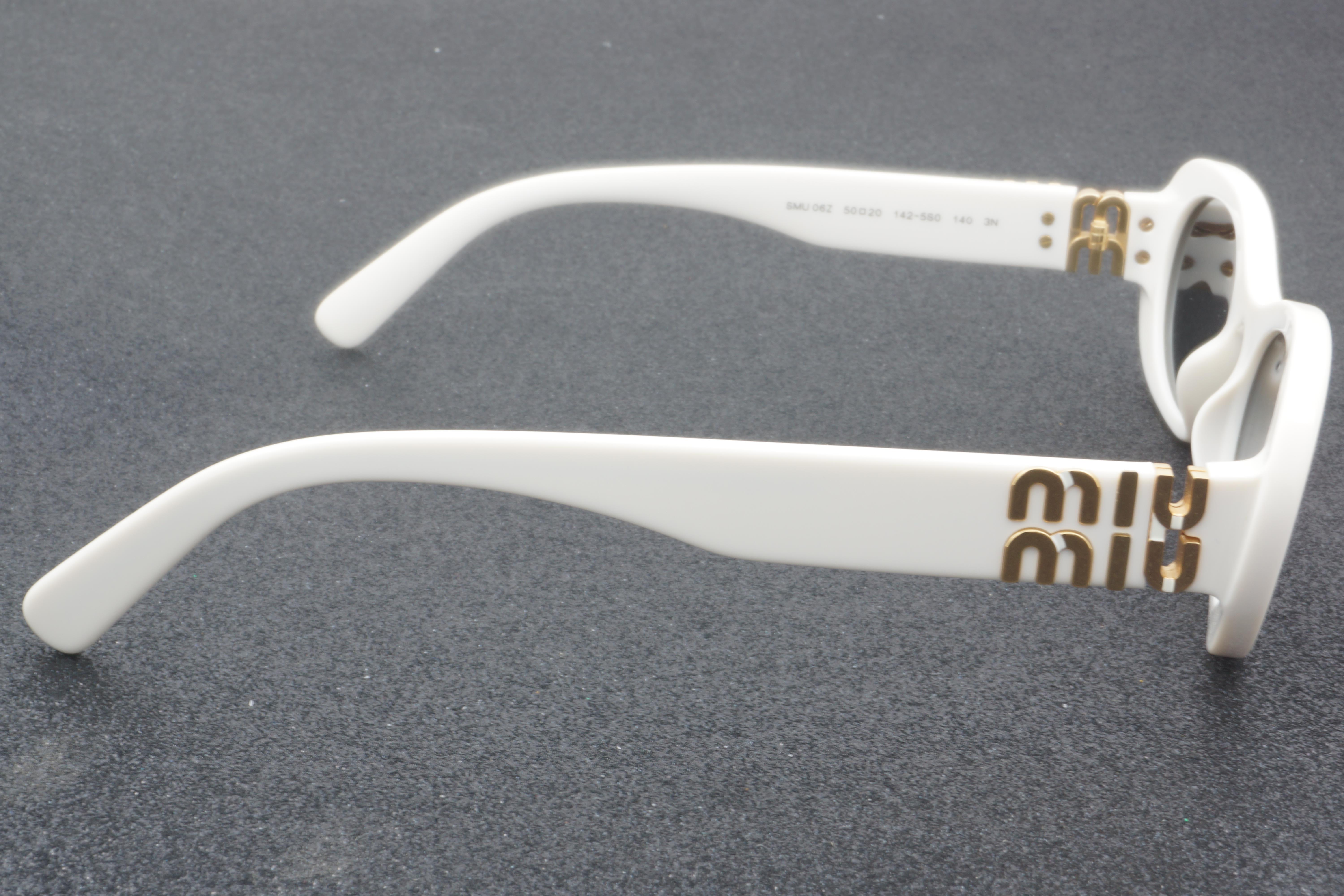Miu Miu SMU 06Z 142-5S0 50 - 01 Güneş Gözlüğü