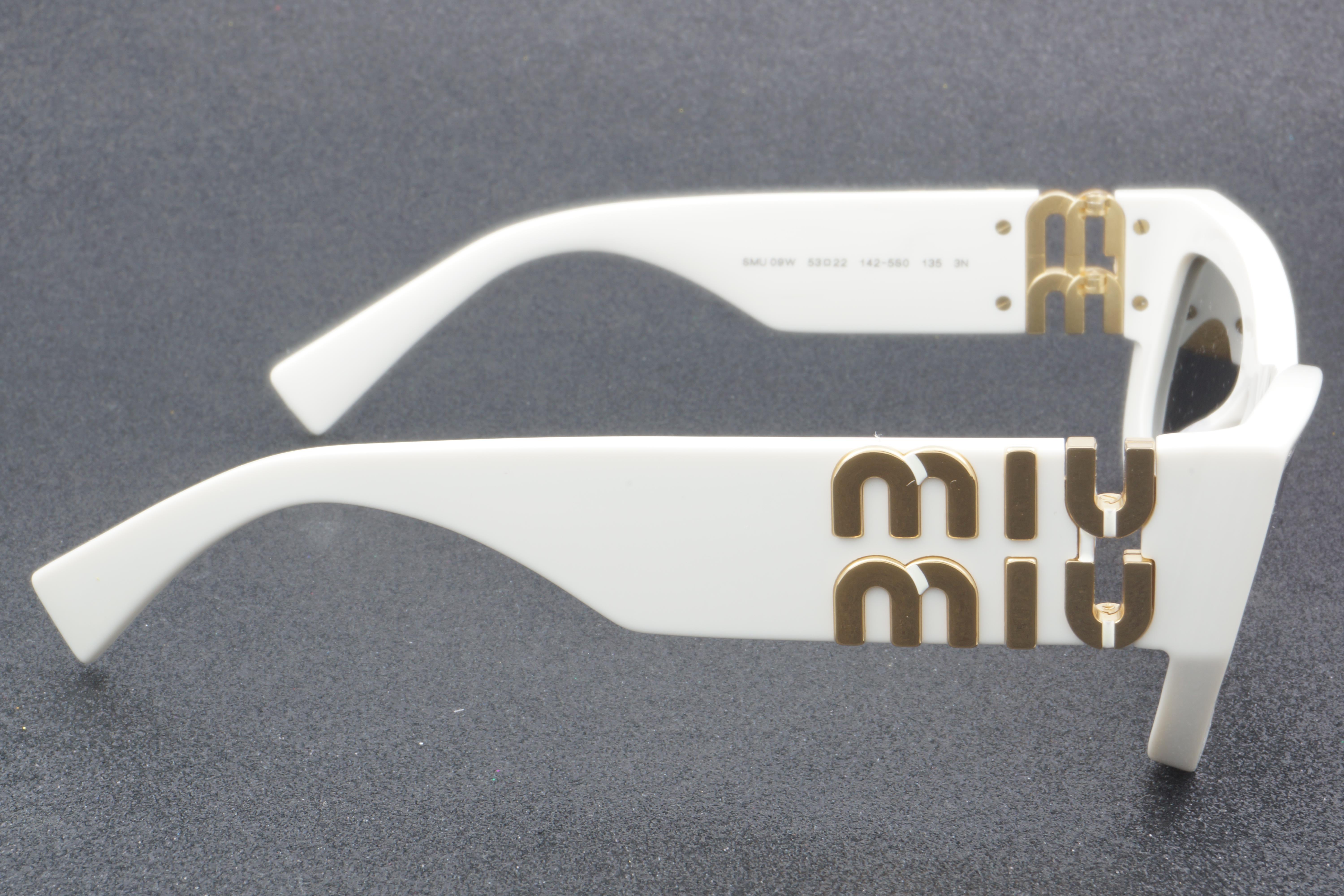 Miu Miu SMU 09W 142-5S0 53 - 01 Güneş Gözlüğü