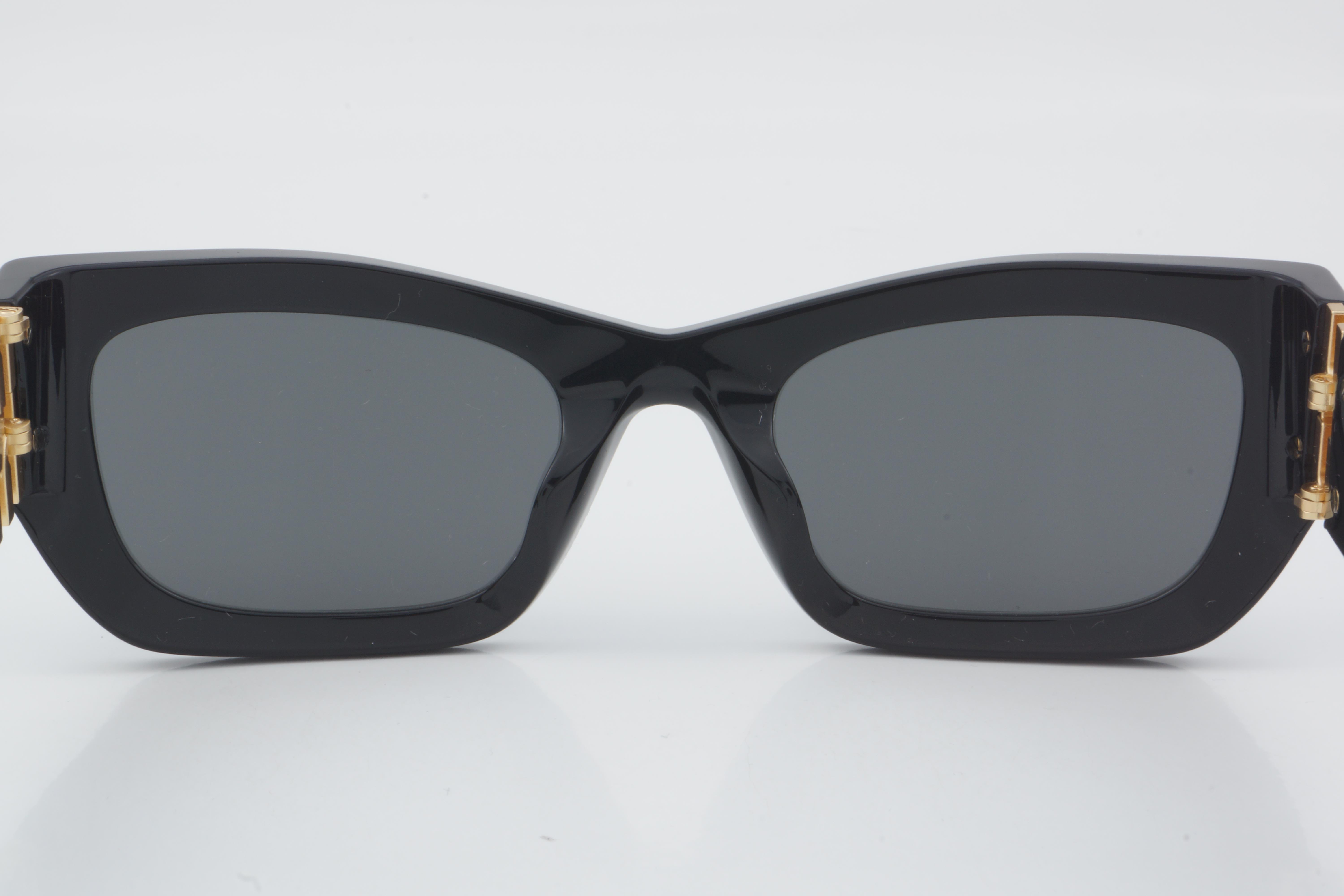 Miu Miu SMU 09W 1AB-5S0 53 - 01 Güneş Gözlüğü