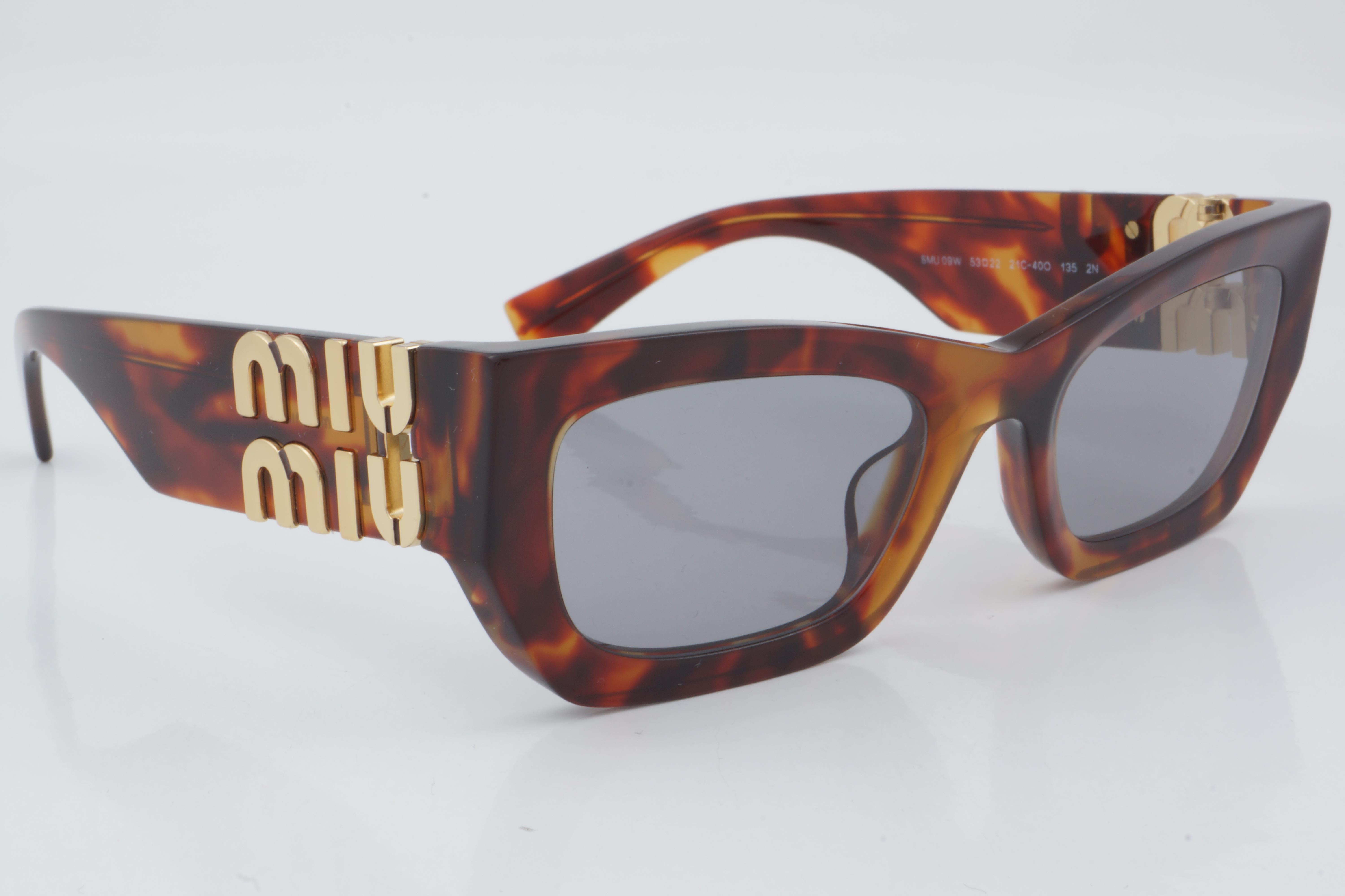 Miu Miu SMU 09W 21C-40O 53 - 01 Güneş Gözlüğü