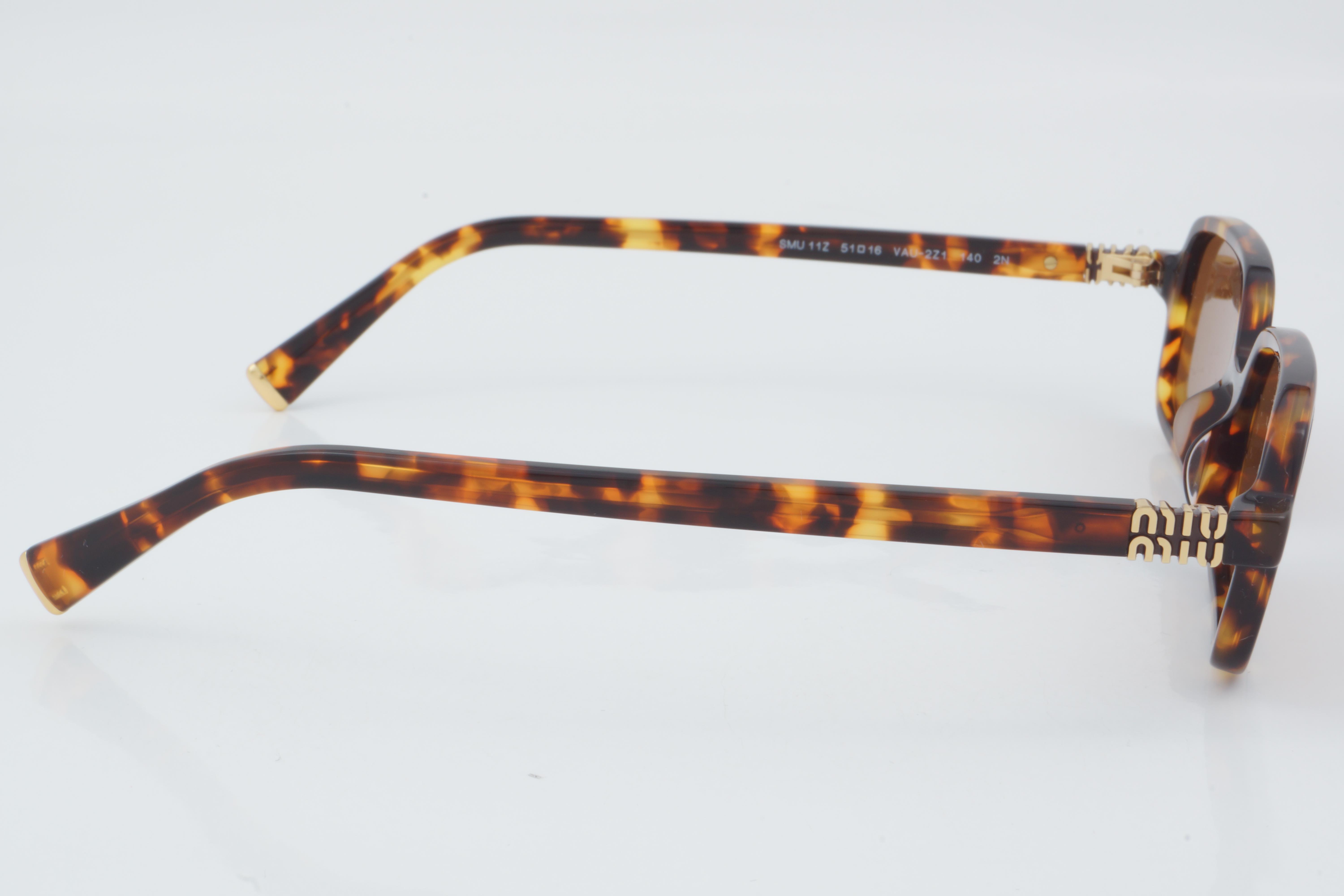 Miu Miu SMU 11Z VAU-2Z1 51 - 01 Güneş Gözlüğü