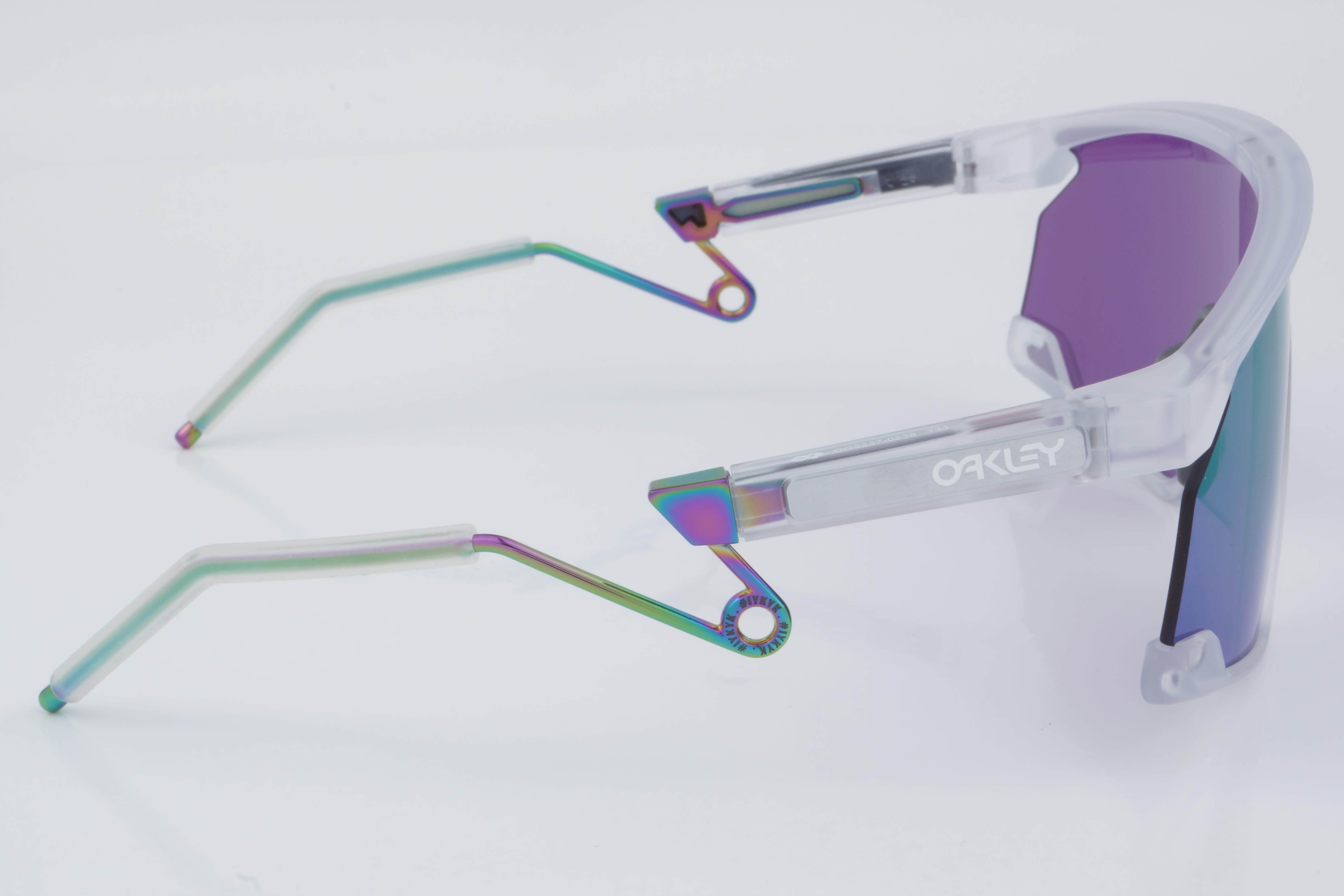 Oakley OO 9237 0239 133 - 01 Güneş Gözlüğü
