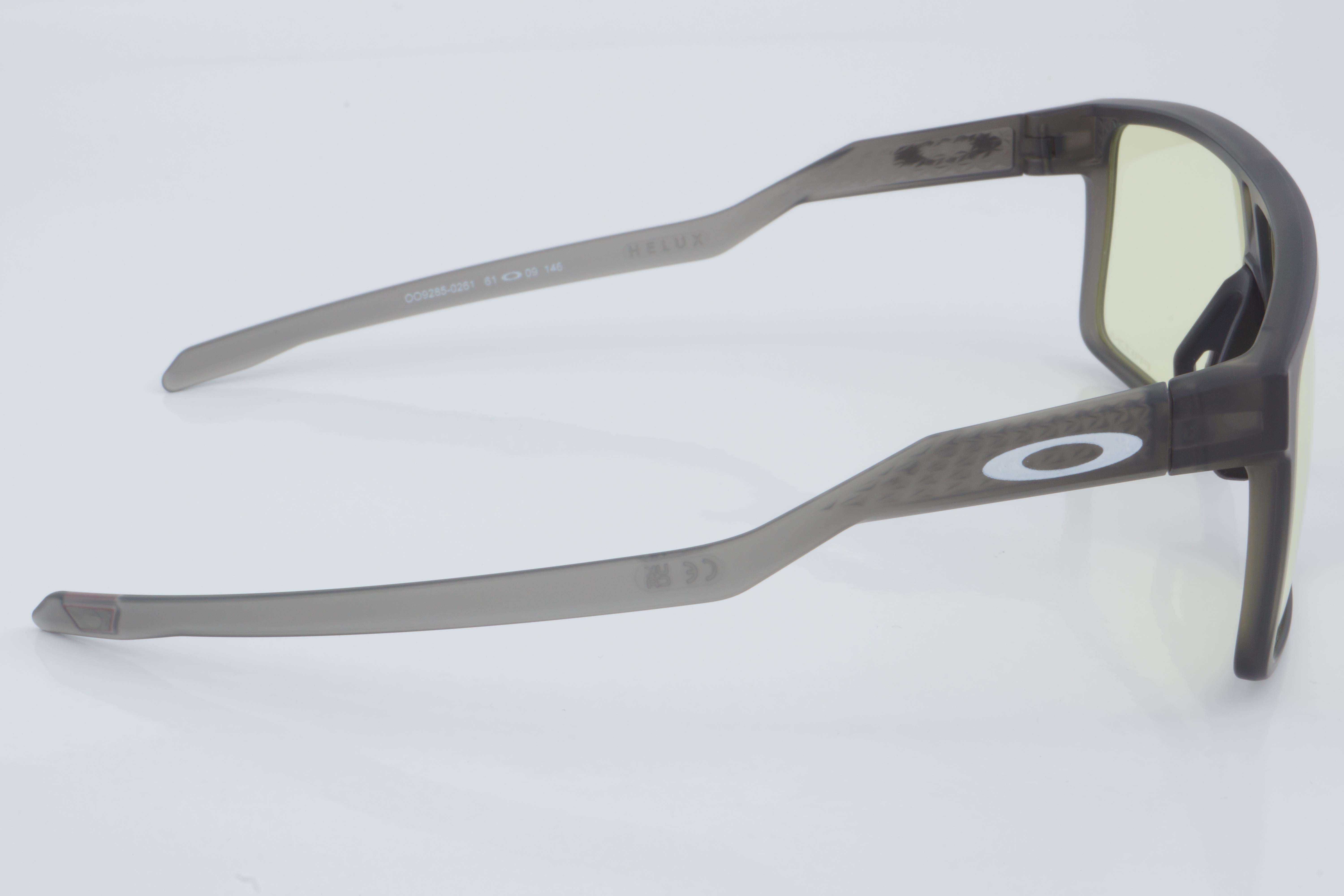 Oakley OO 9285 0261 61 - 01 Güneş Gözlüğü
