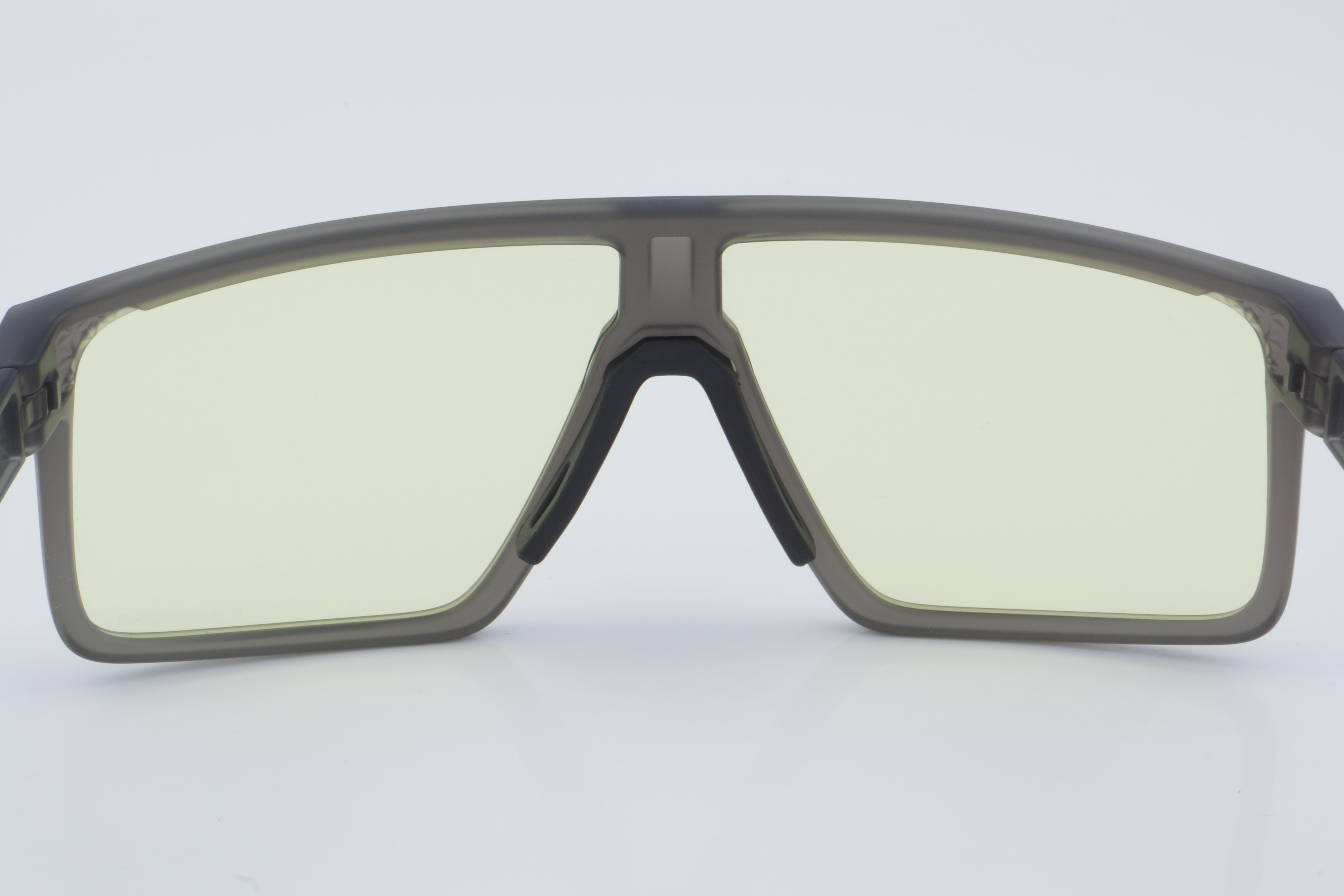 Oakley OO 9285 0261 61 - 01 Güneş Gözlüğü