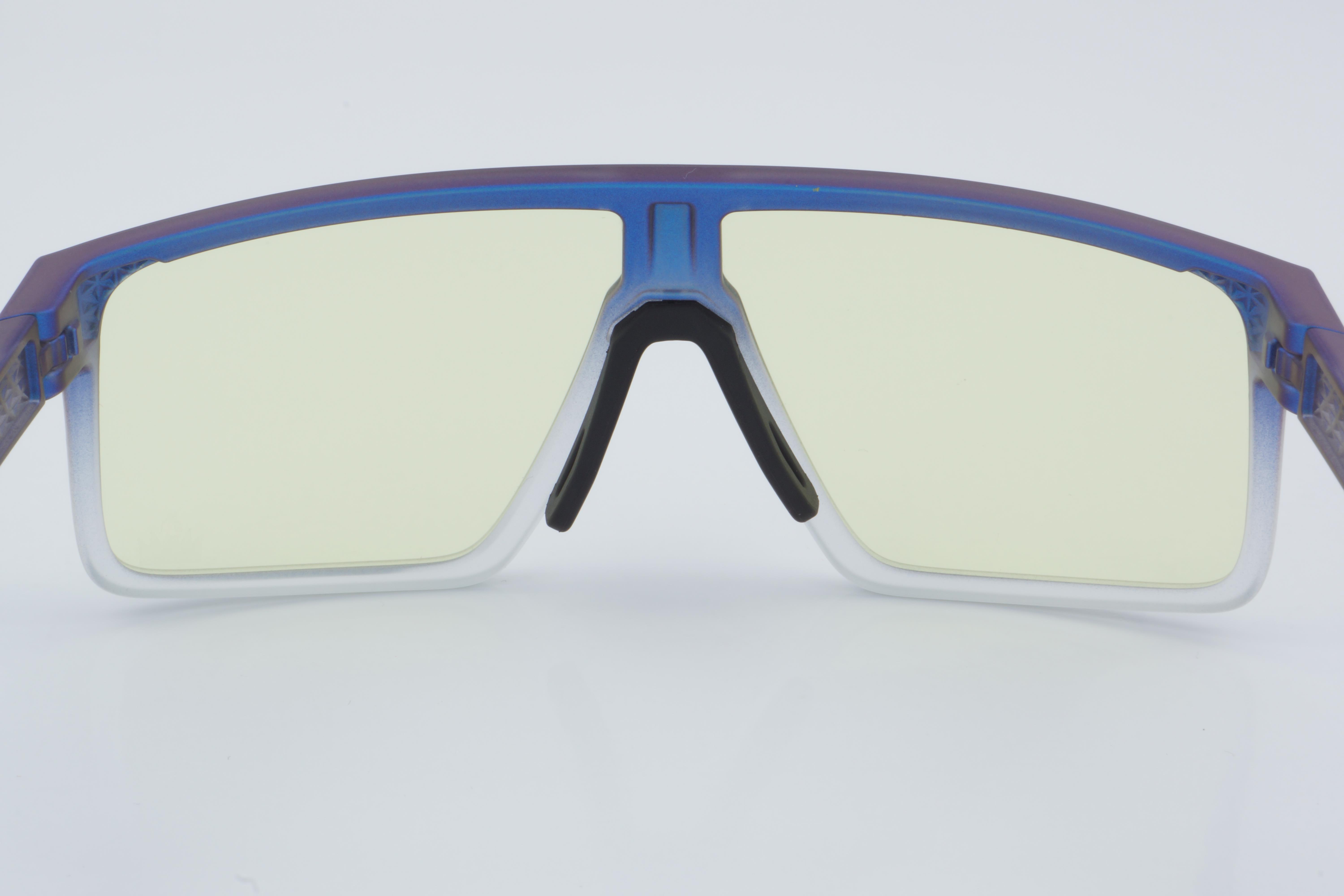 Oakley OO 9285 0561 61 - 01 Güneş Gözlüğü