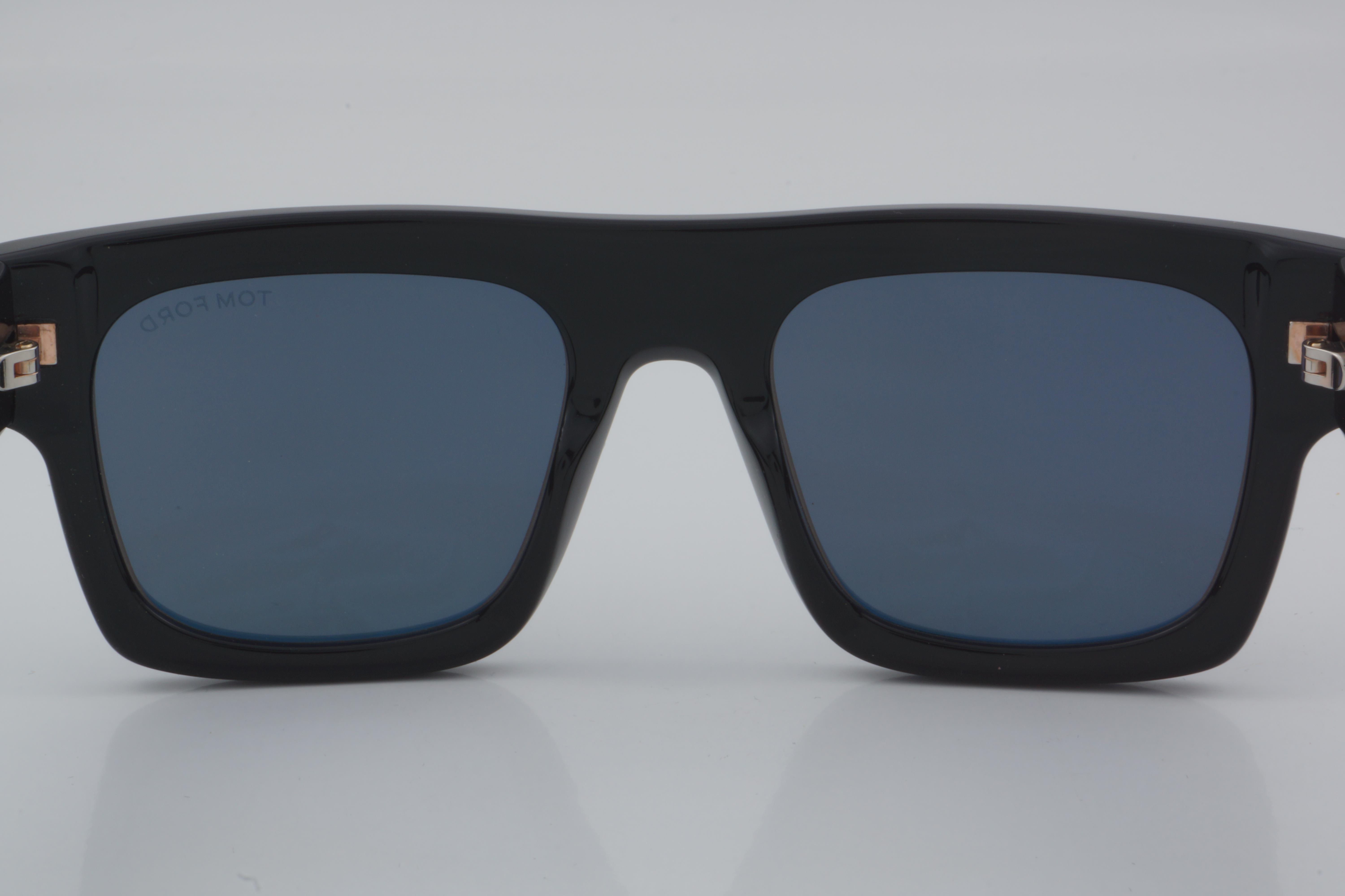Tom Ford TF 711 01A 53 - 01 Güneş Gözlüğü