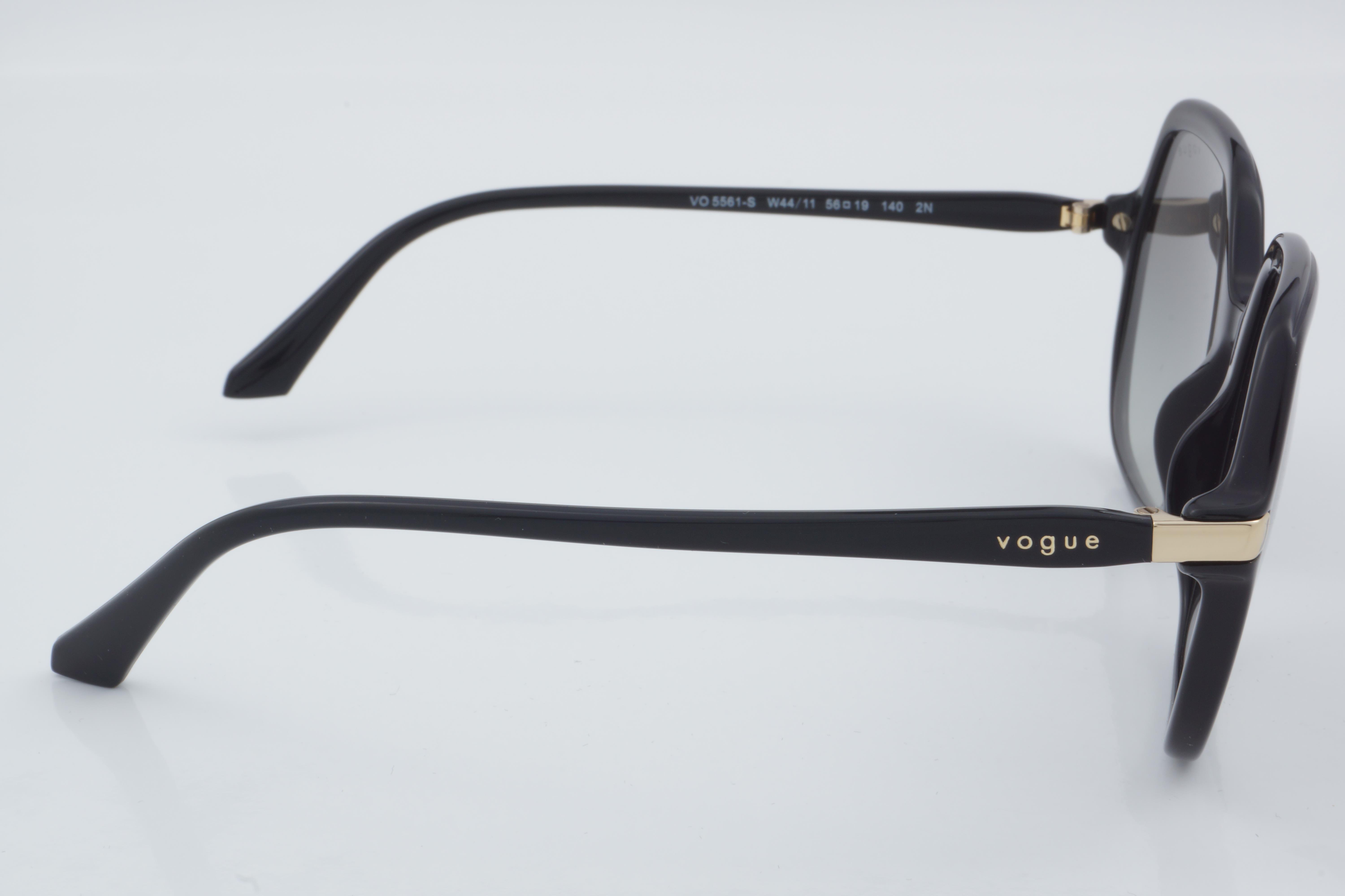 Vogue VO 5561-S W44/11 56 - 01 Güneş Gözlüğü
