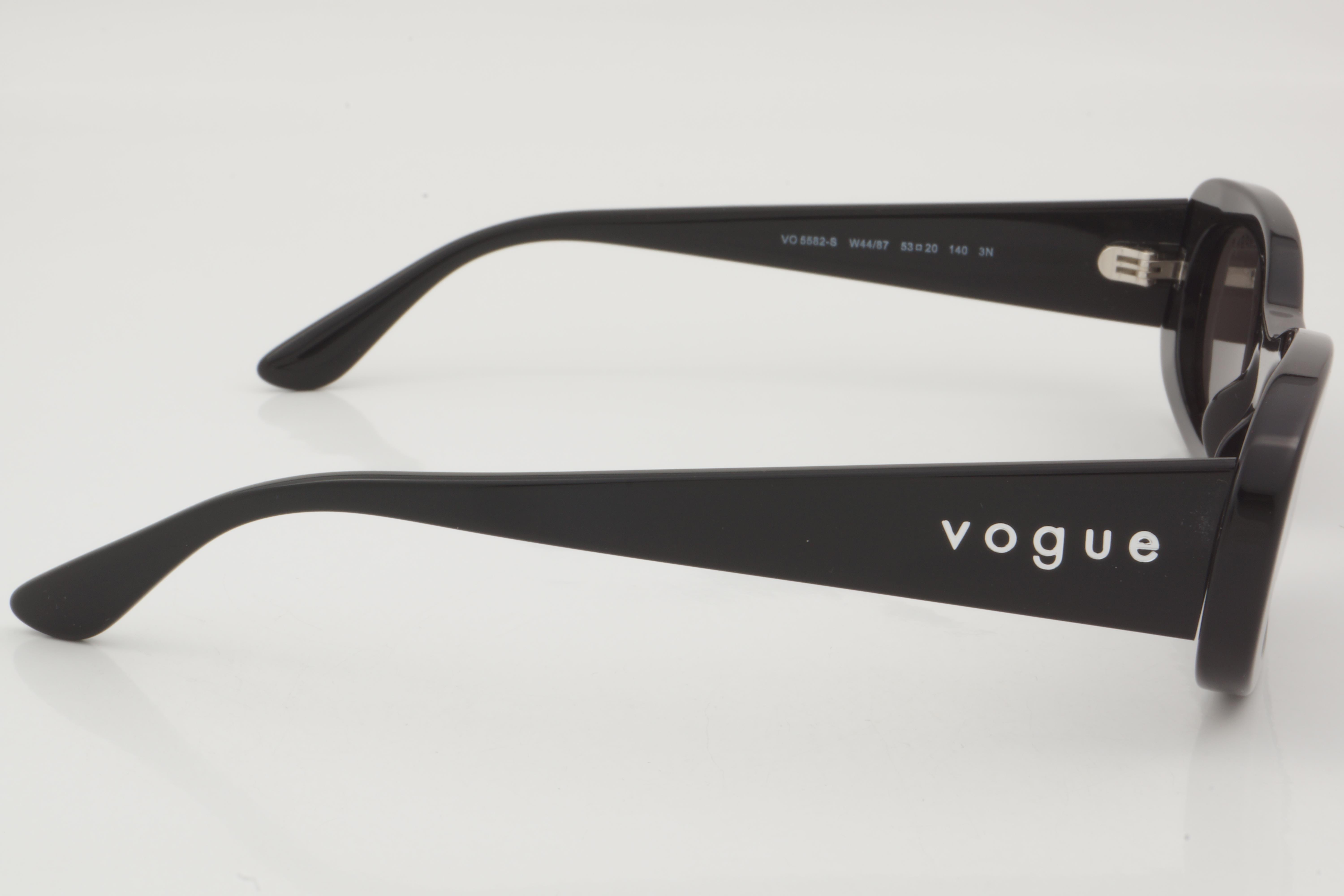 Vogue VO 5582-S W44/87 53 - 01 Güneş Gözlüğü