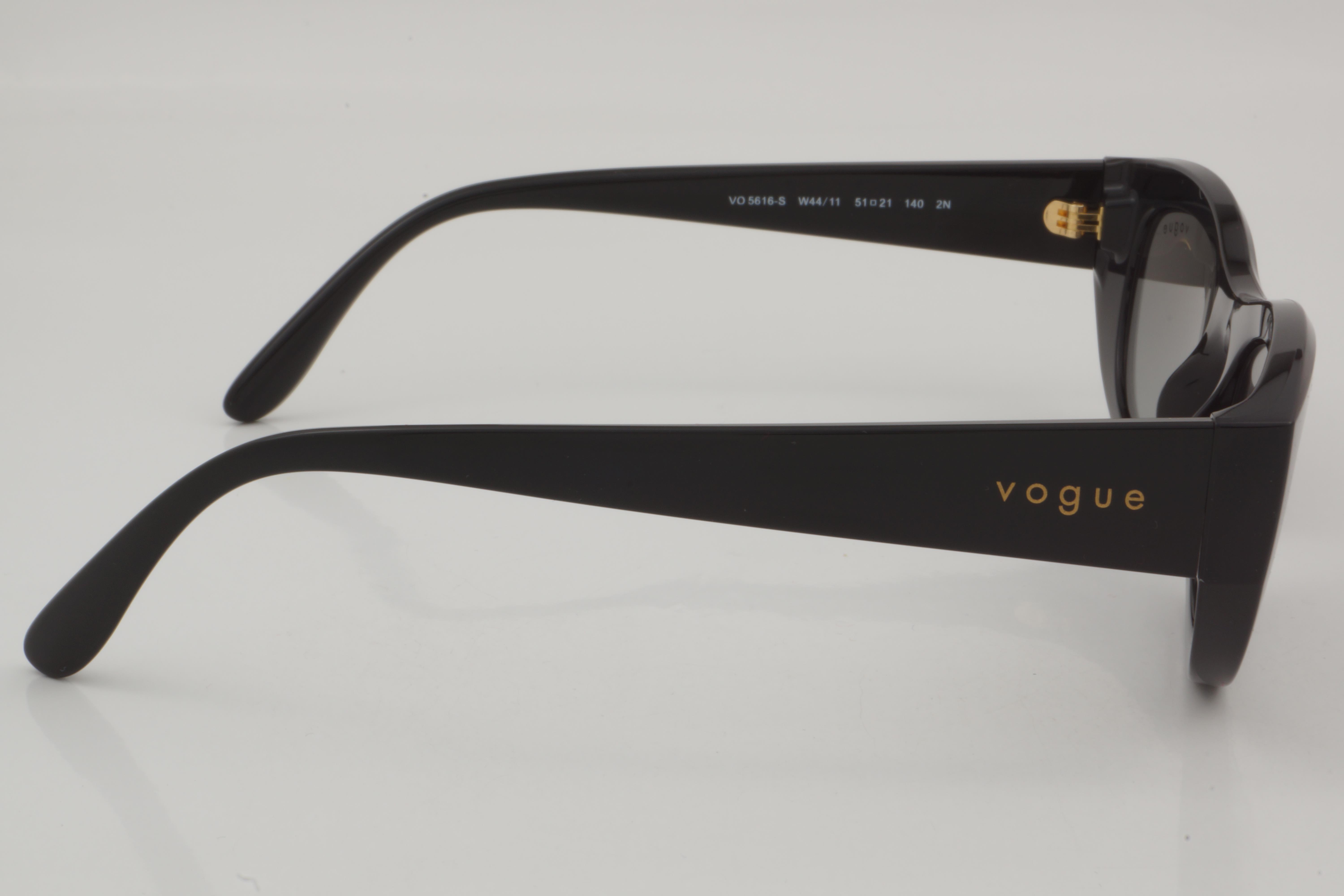 Vogue VO 5616-S W44/11 51 - 01 Güneş Gözlüğü