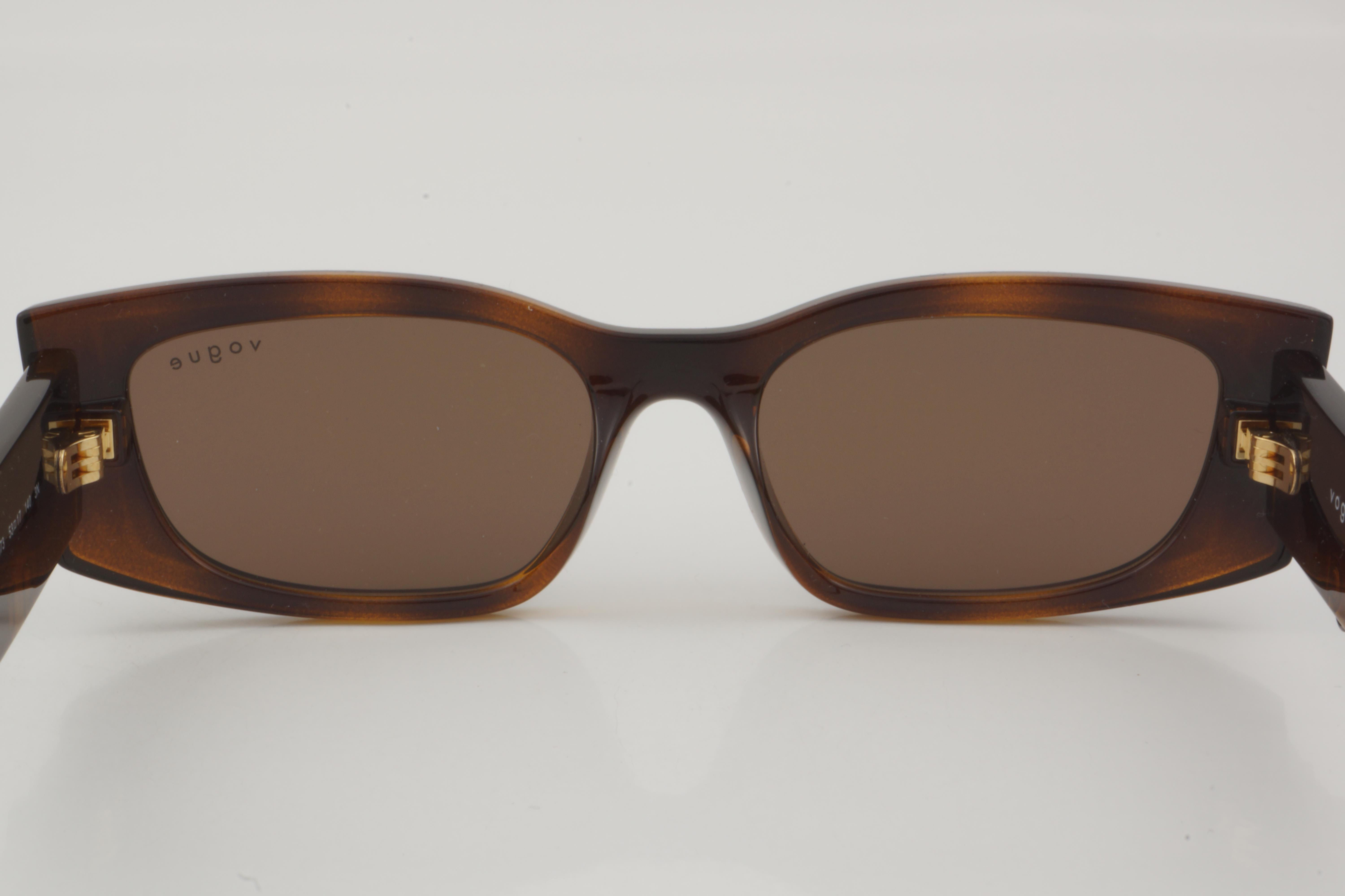 Vogue VO 5655-SU W65673 53 - 01 Güneş Gözlüğü