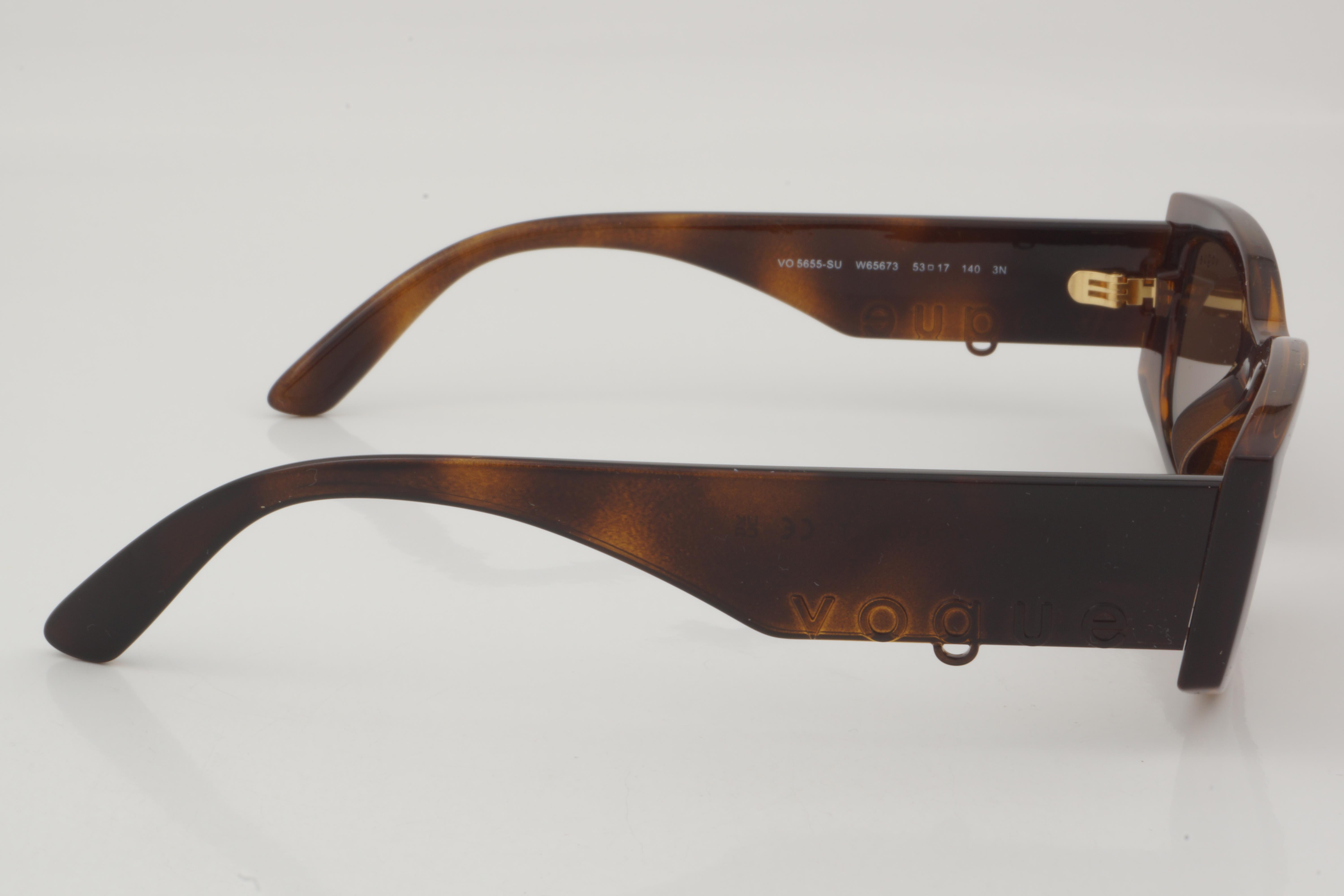 Vogue VO 5655-SU W65673 53 - 01 Güneş Gözlüğü