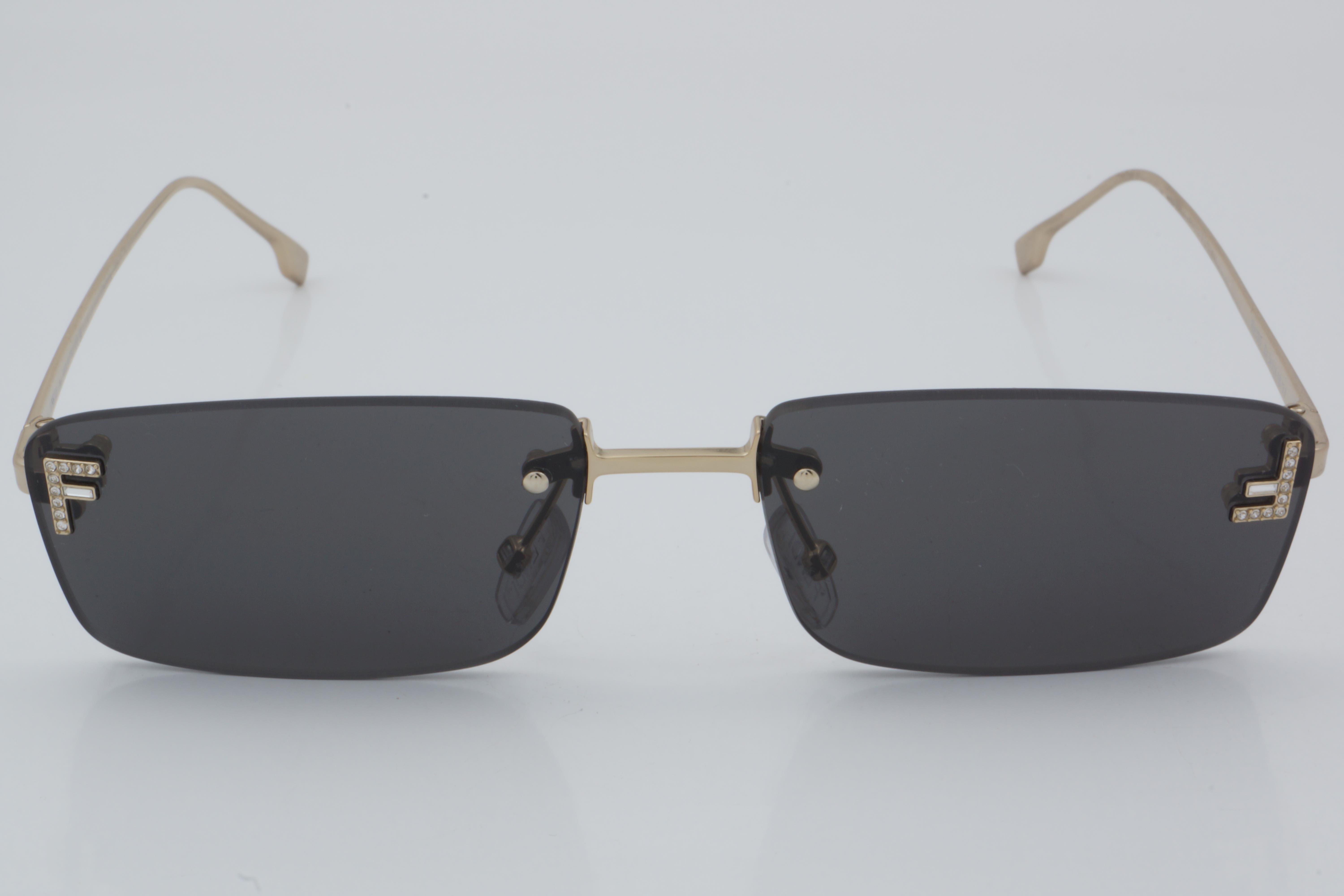 Fendi FE 4172US 32A 54 - 01 Güneş Gözlüğü