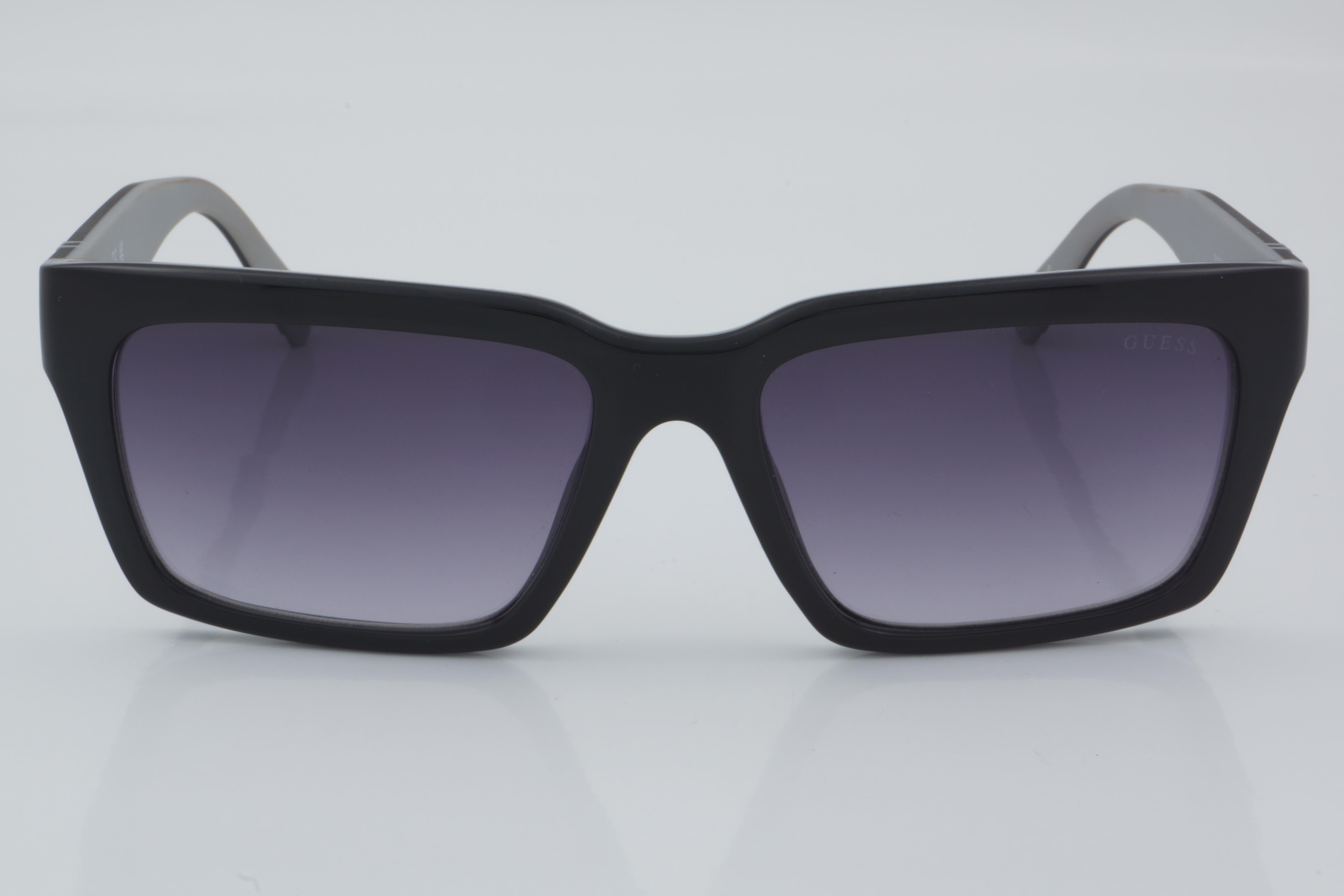 GUESS GÜNEŞ GU 00121 01B 56 - 01 Güneş Gözlüğü