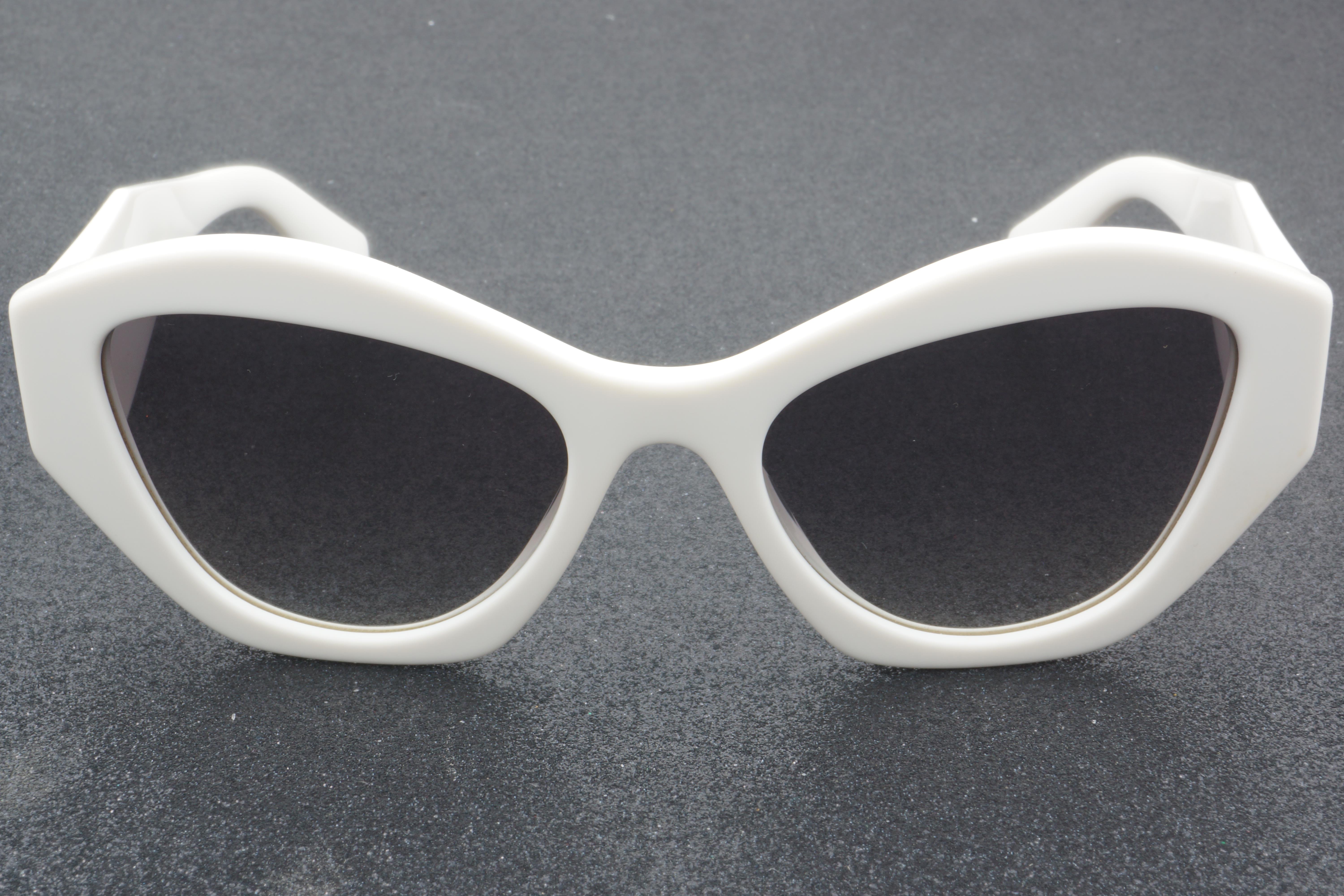 Prada SPR 07Y 142-130 53 - 01 Güneş Gözlüğü