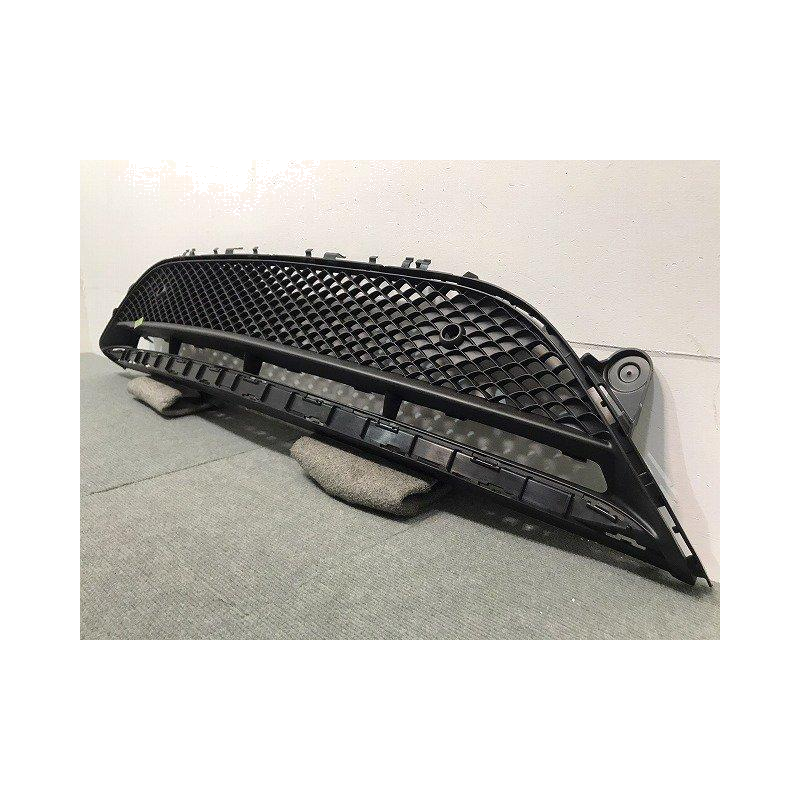 mercedes-benz-tampon-izgarasi-213-on-a--f7bd8.png