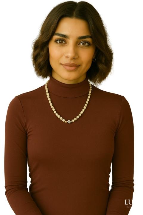 Çiçekli Taşlı Kolye - Krem