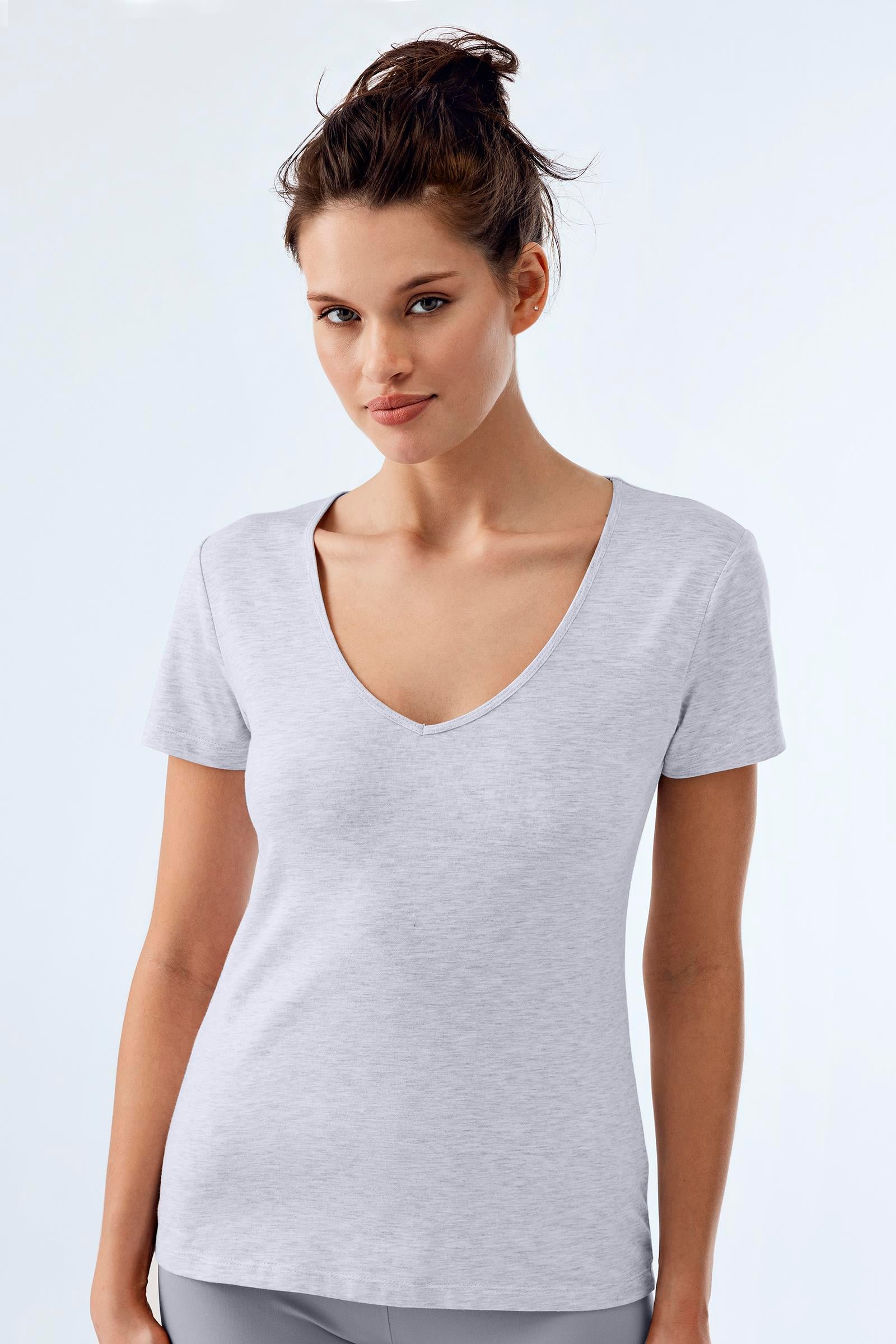 Kadın Basıc V Yaka T-Shirt