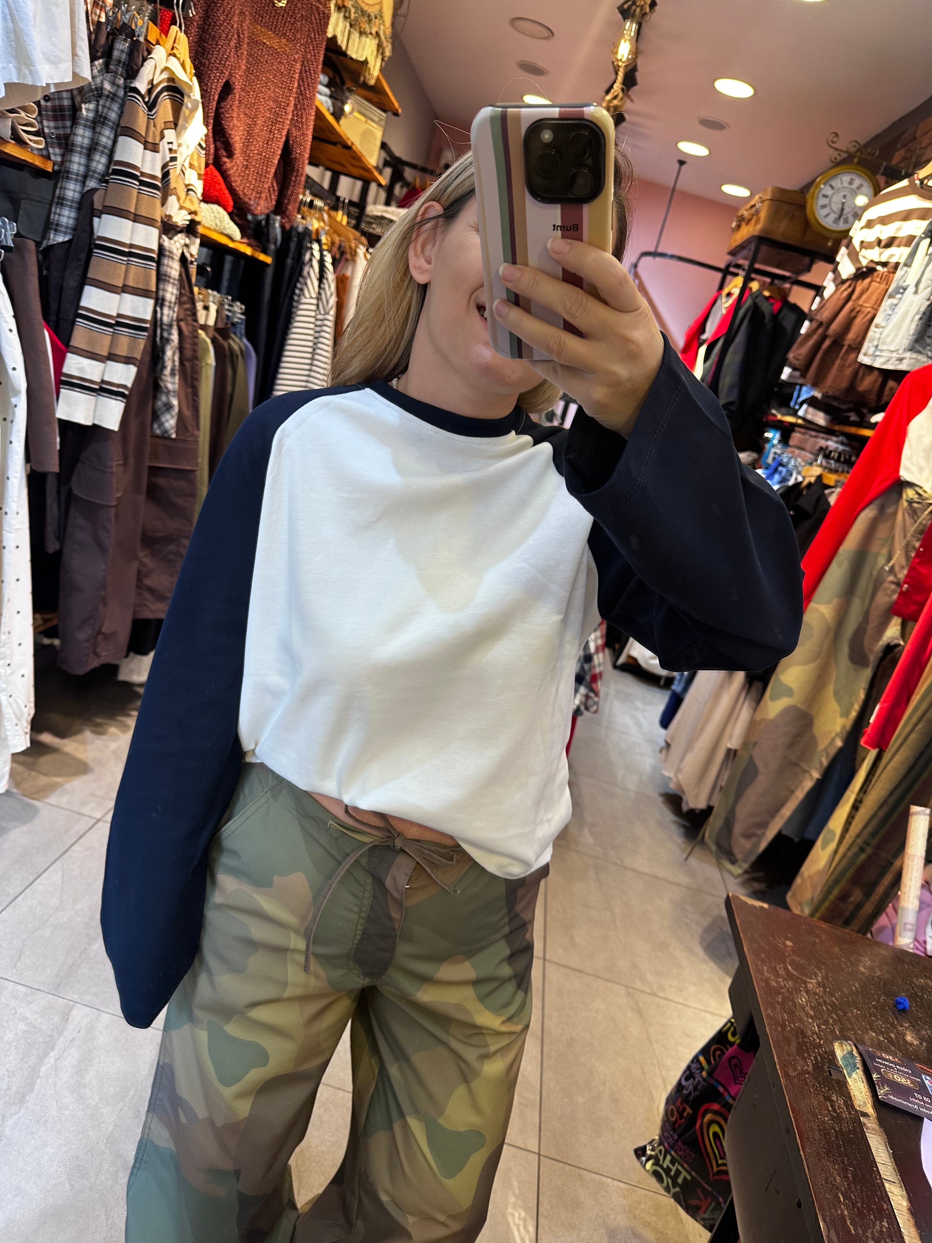 Çift Renk Görünüm İnce Sweatshirt - Lacivert Beyaz