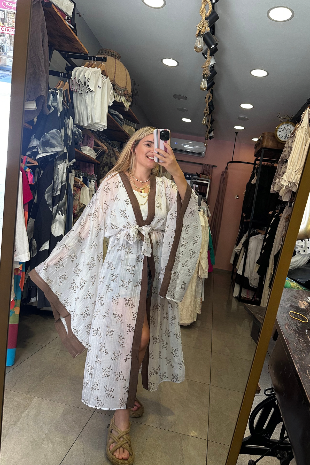 Nakış İşlemeli Kimono Beyaz