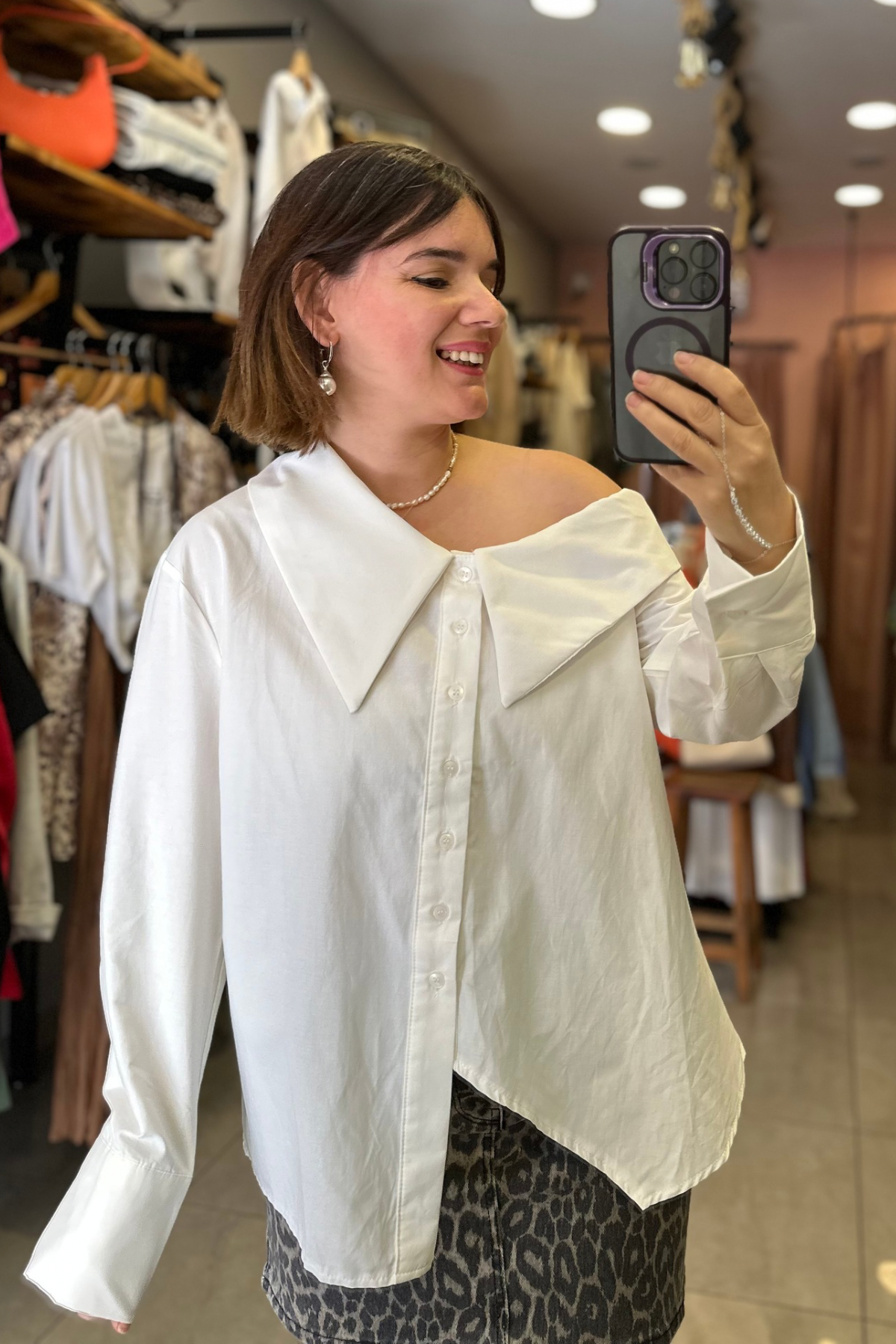 Omuz Dekolteli Bebe Yaka Tasarım Poplin Gömlek