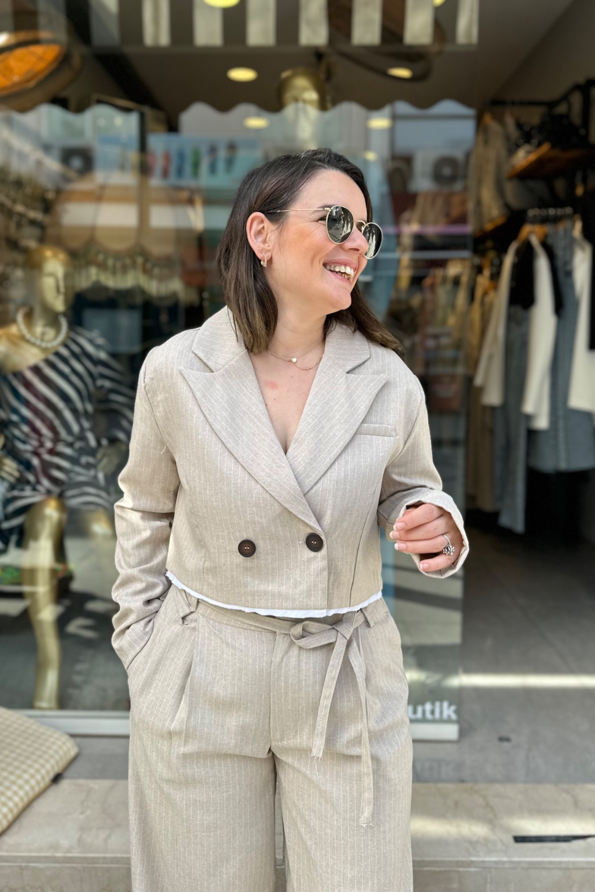 Bej Çizgili Kısa Blazer Palazzo Takım