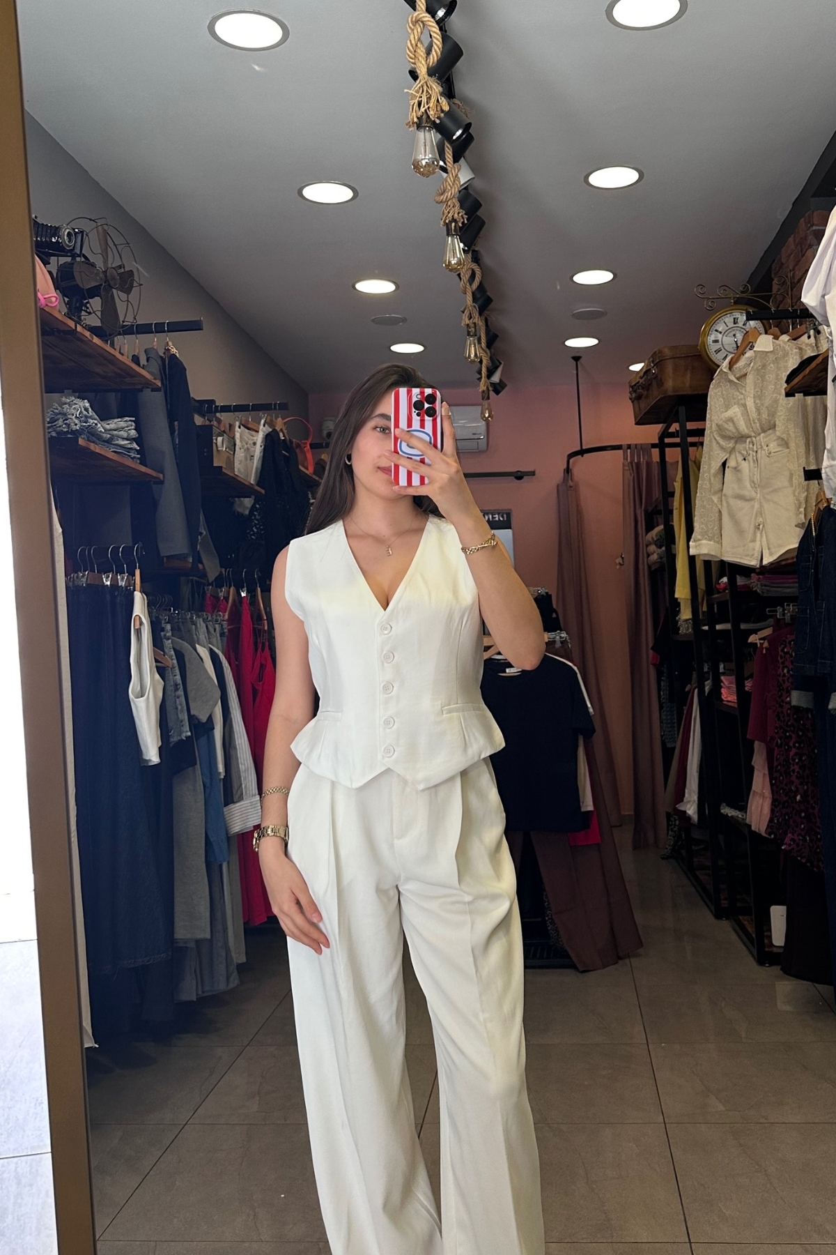 Beyaz Yelekli Takım