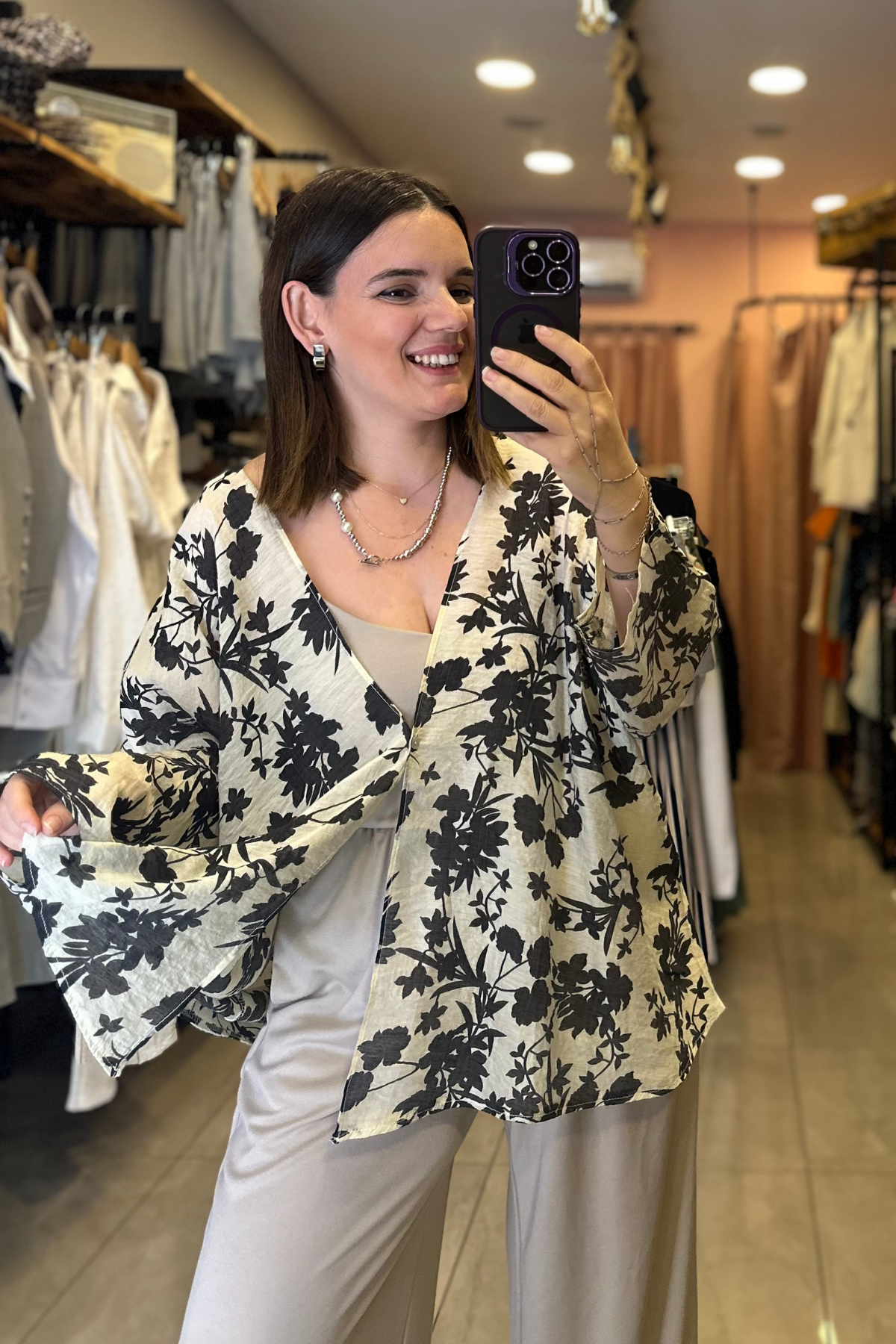 Çiçek Desen Siyah Kimono