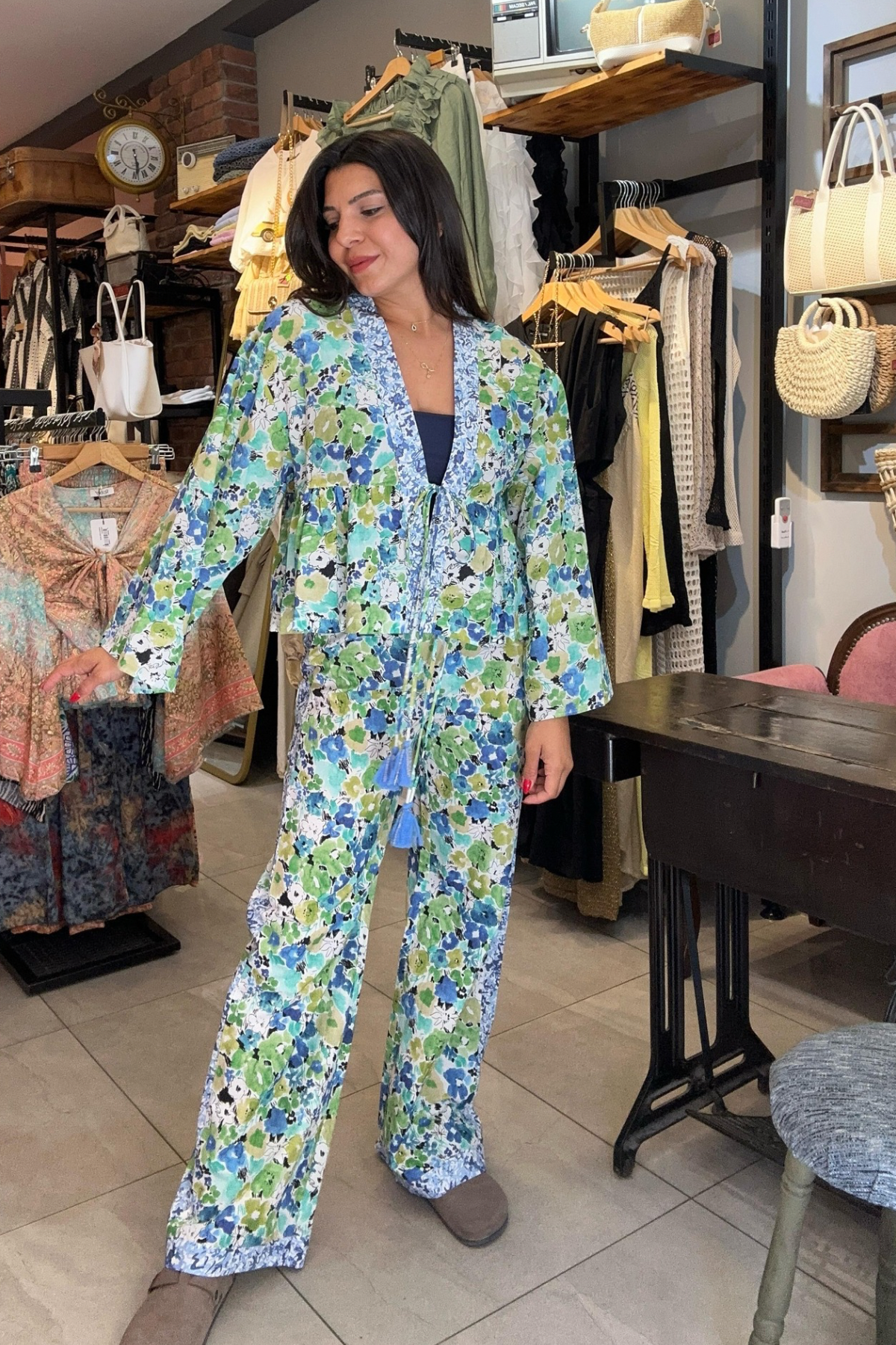 Çiçekli Yeşil Takım 