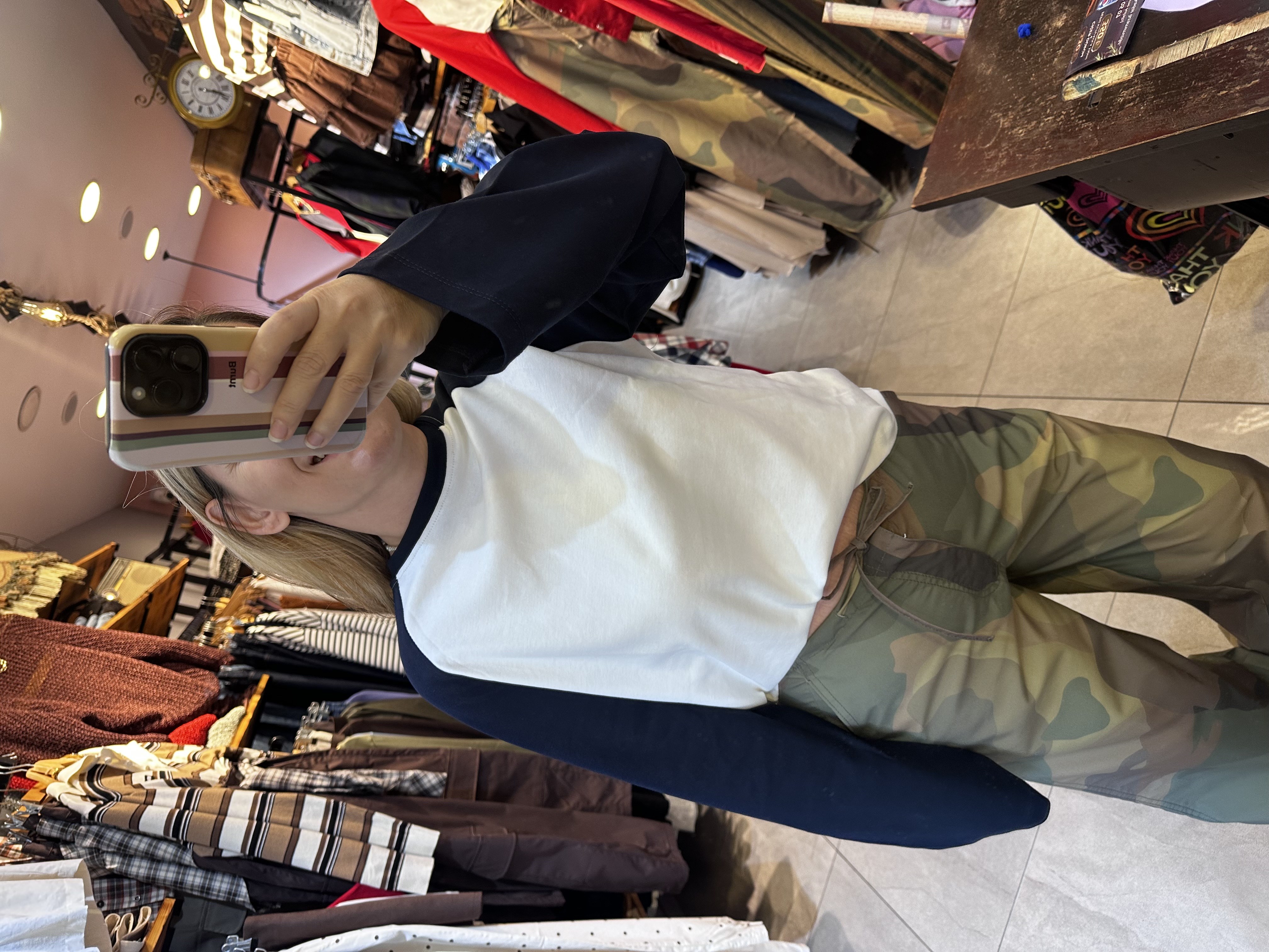 Çift Renk Görünüm İnce Sweatshirt - Lacivert Beyaz