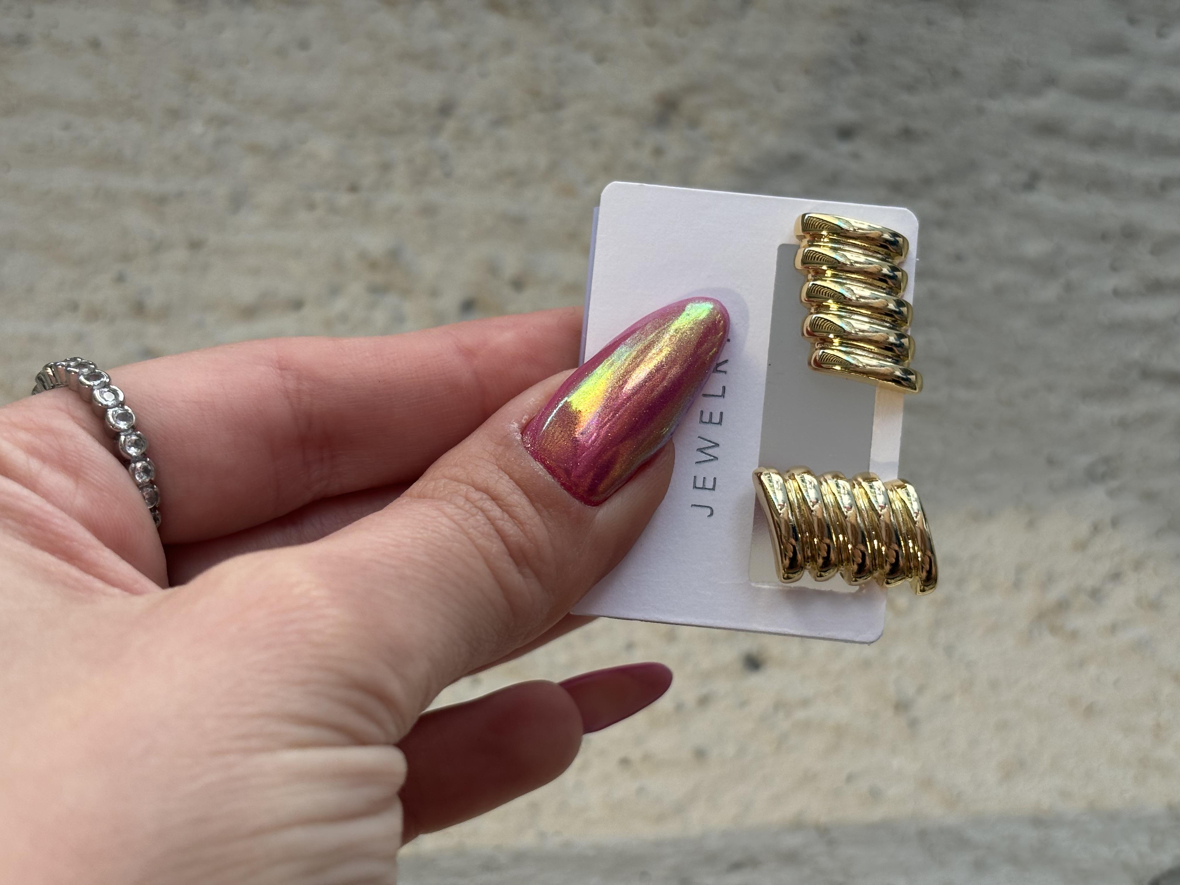 Çoklu Görünüm Gold Çelik Küpe