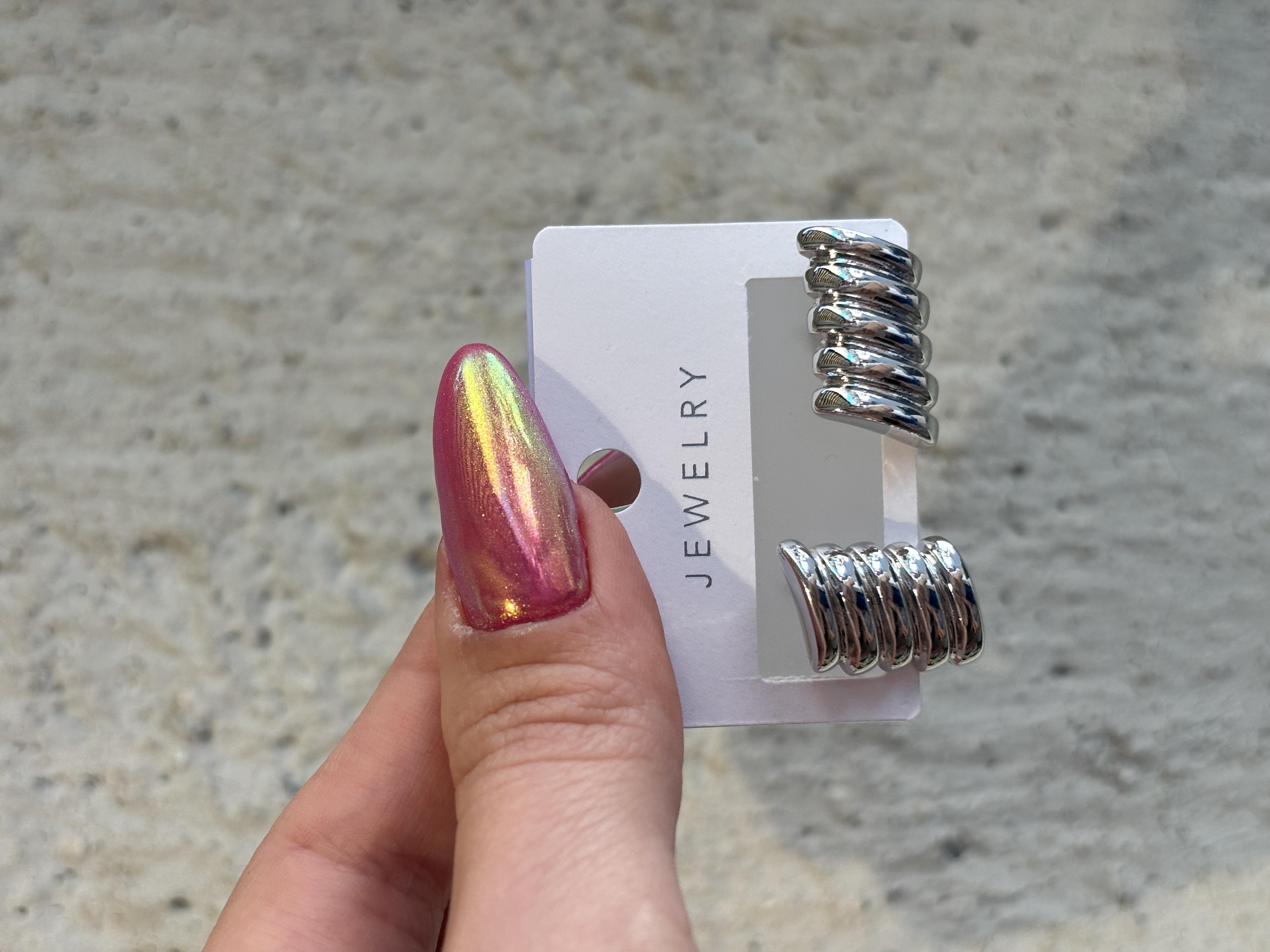 Çoklu Görünüm Gümüş Renk Çelik Küpe