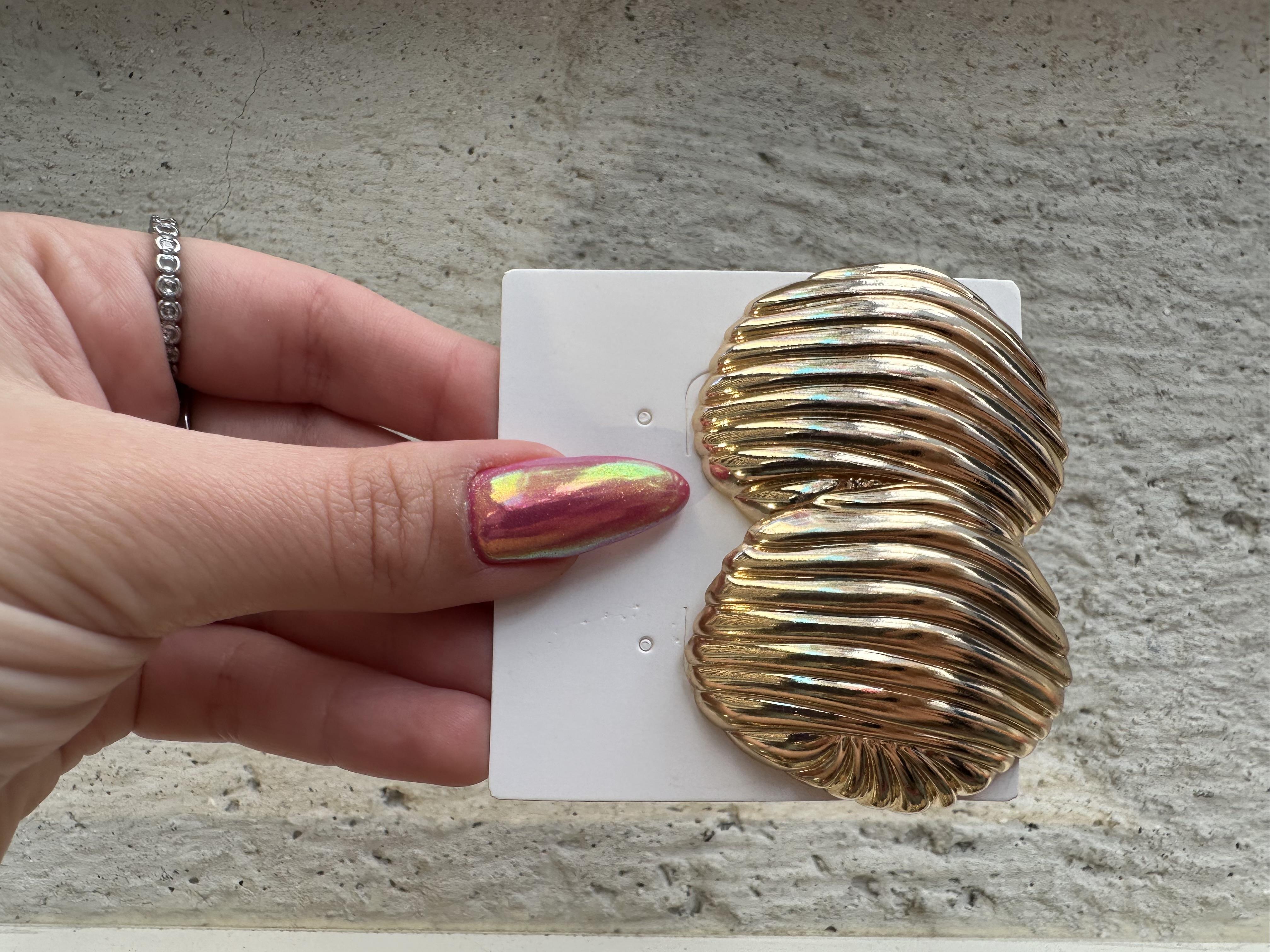 Deniz Kabuğu Model Gold Renk Çelik Küpe