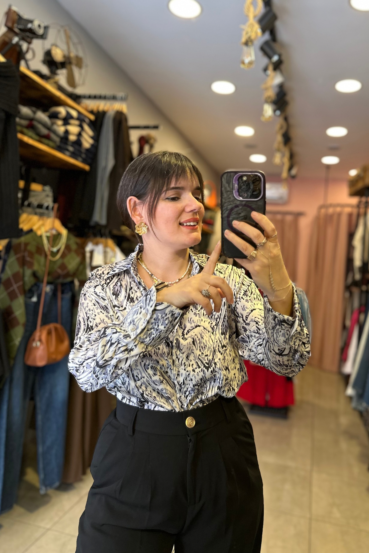Geniş Manşet Premium Etlik Desen Saten Gömlek - siyah
