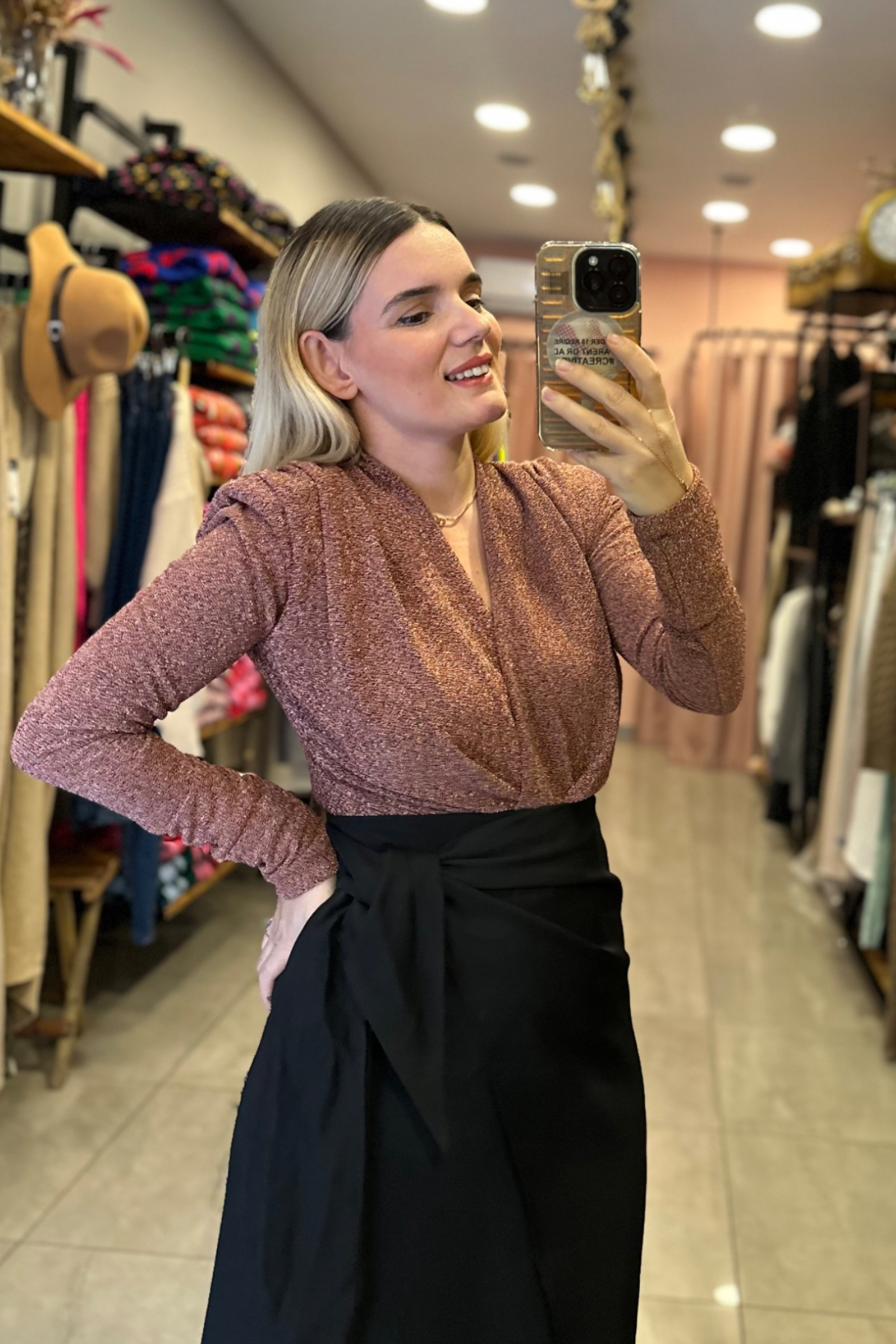 Gold simli vatkalı bodysuit