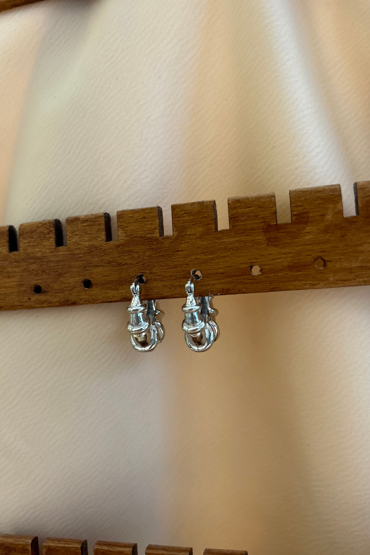 Gümüş Renk Halka Küpe